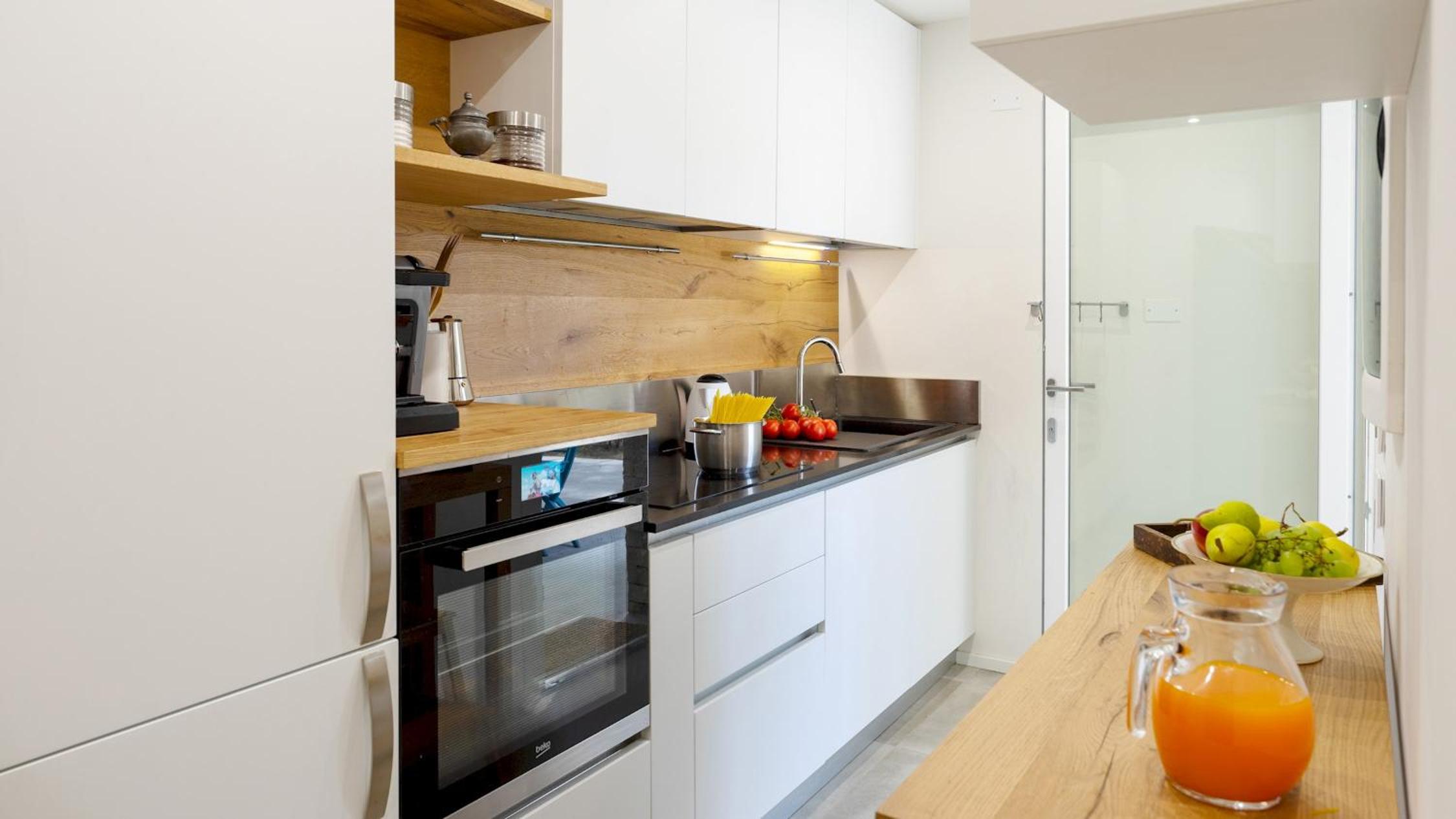 Five-Bedroom Villa photo 1