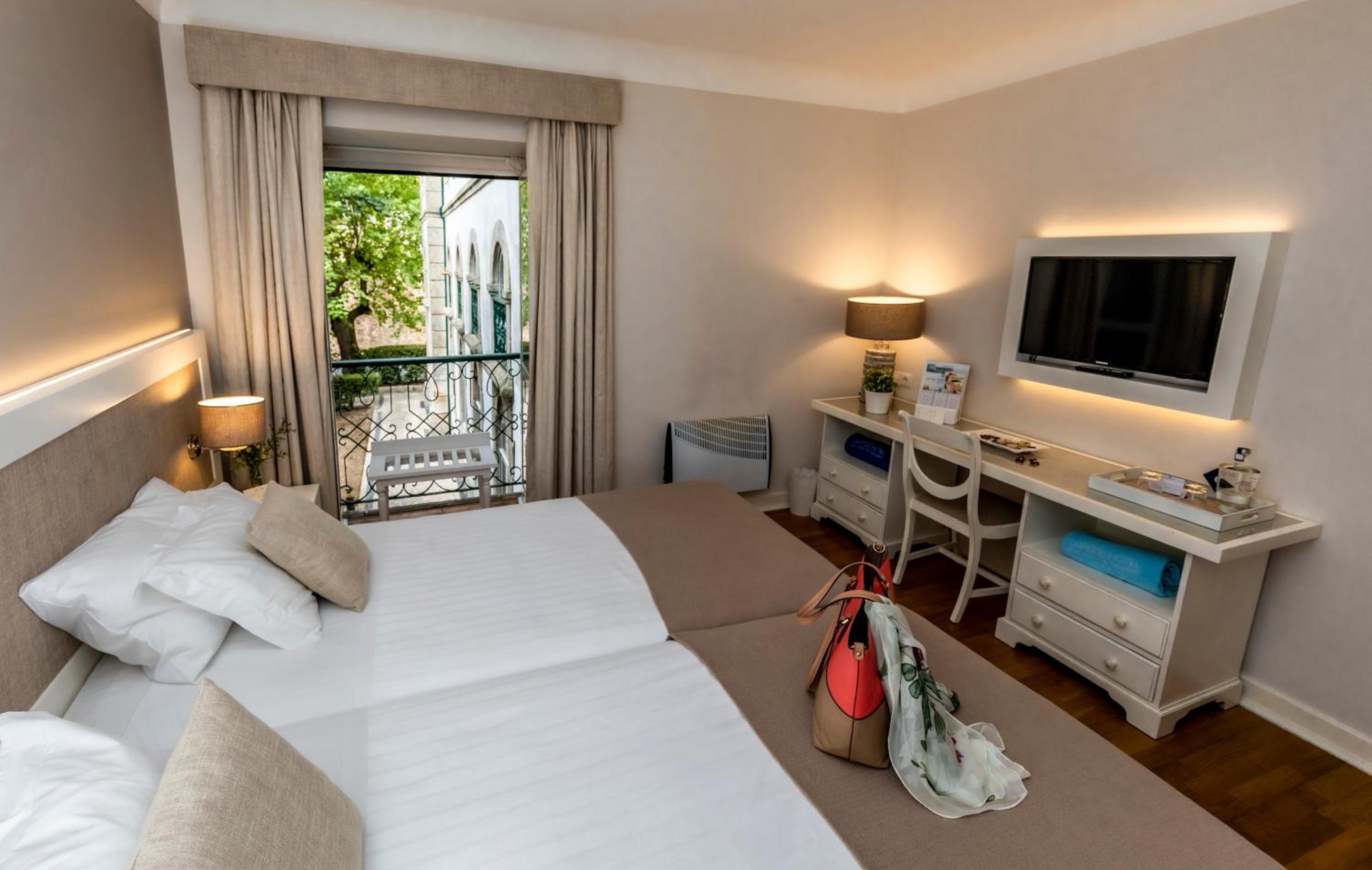Superior Twin Room - Photo 3