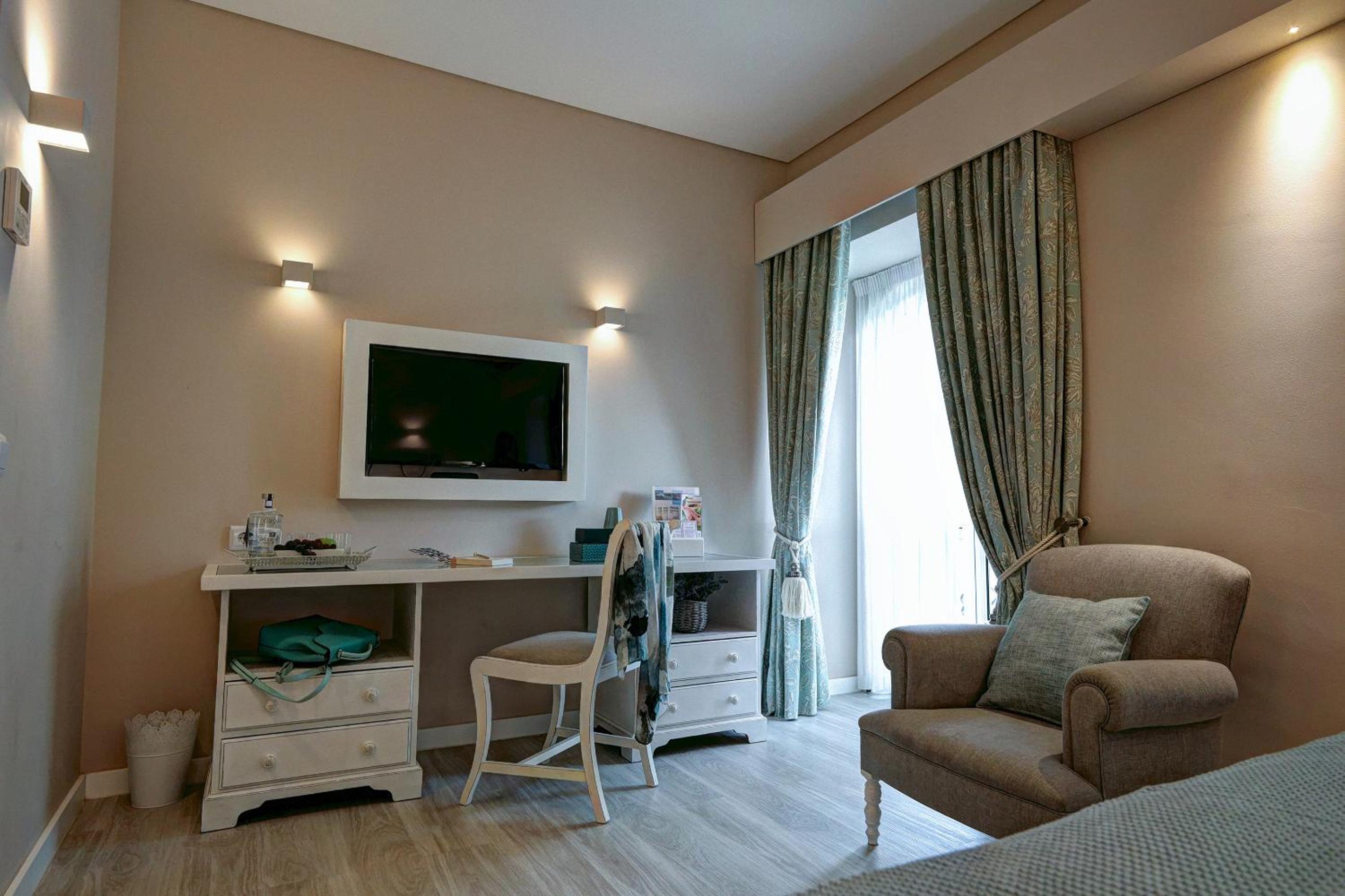 Superior Double Room - Photo 2