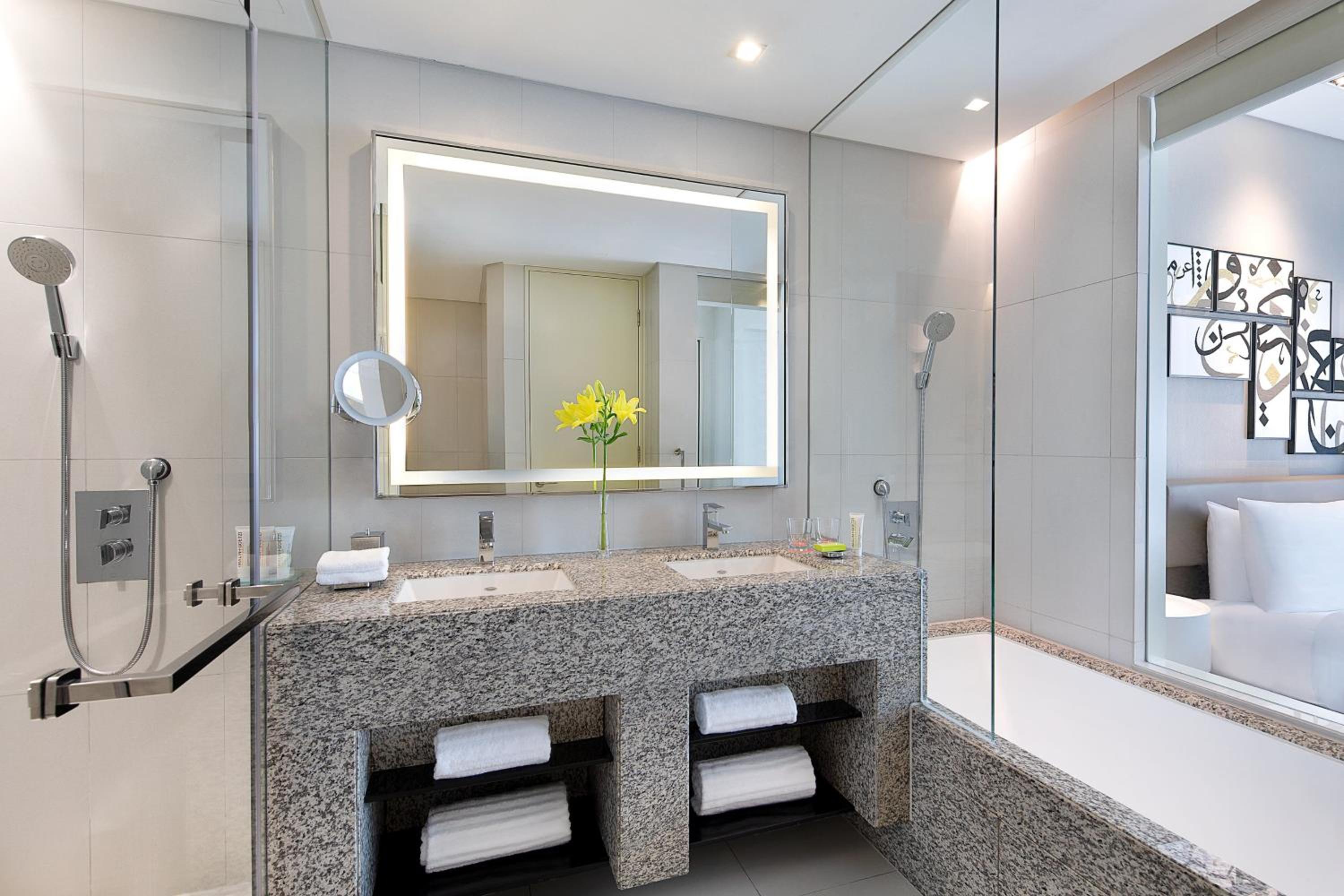 Oriental Suite, 1 Bedroom Suite, 1 King - Photo 3