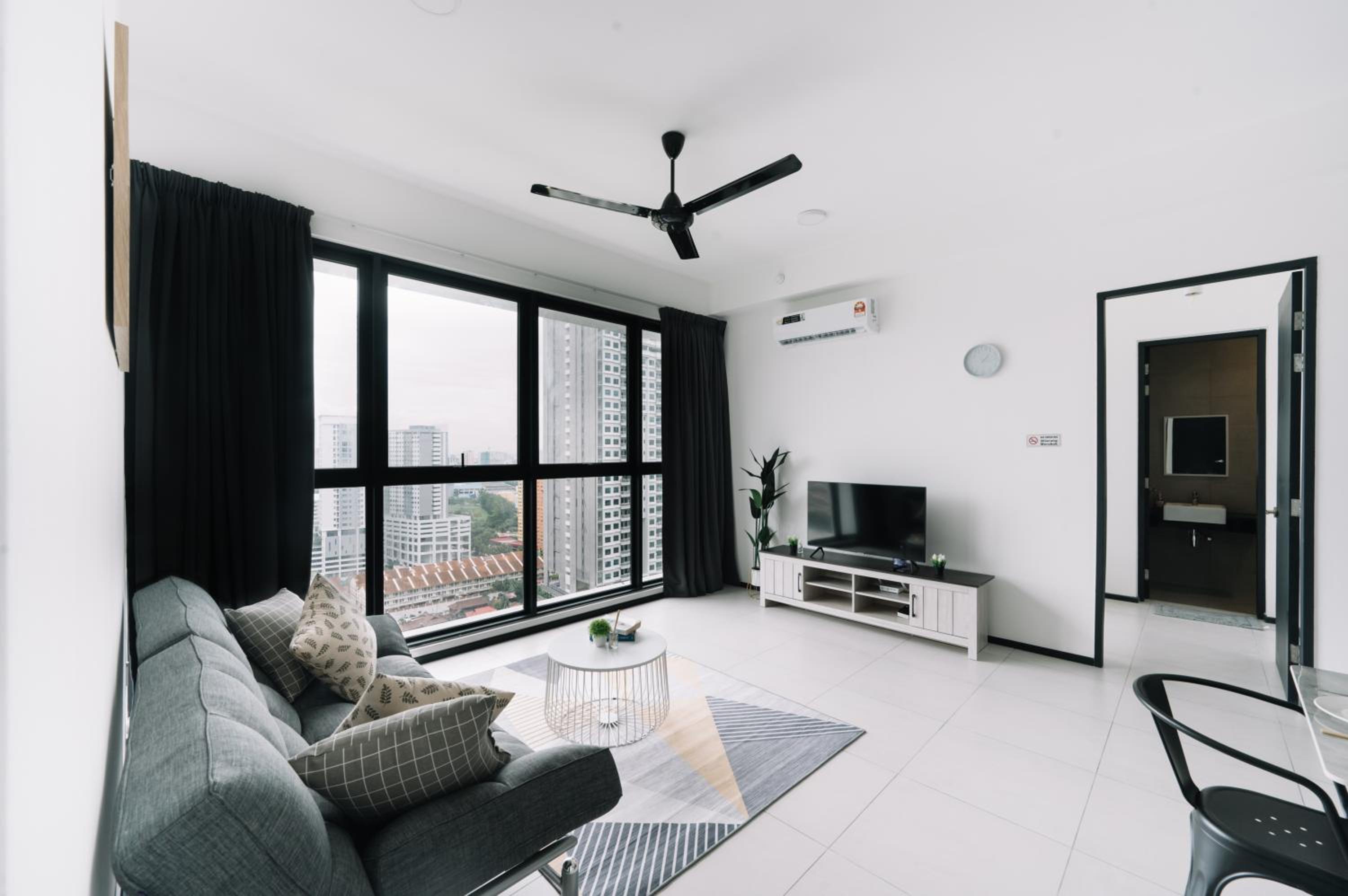 Apartment photo 1