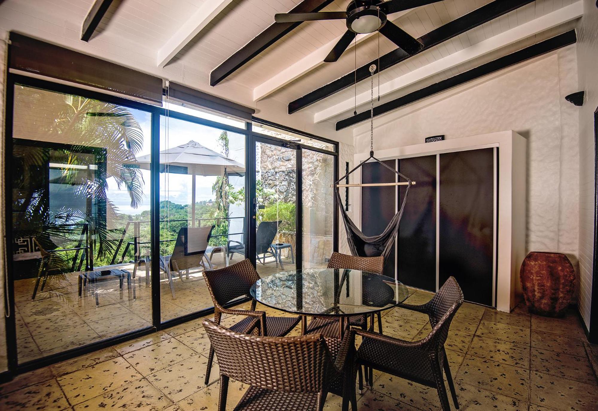 Villa with Sea View - Photo 9