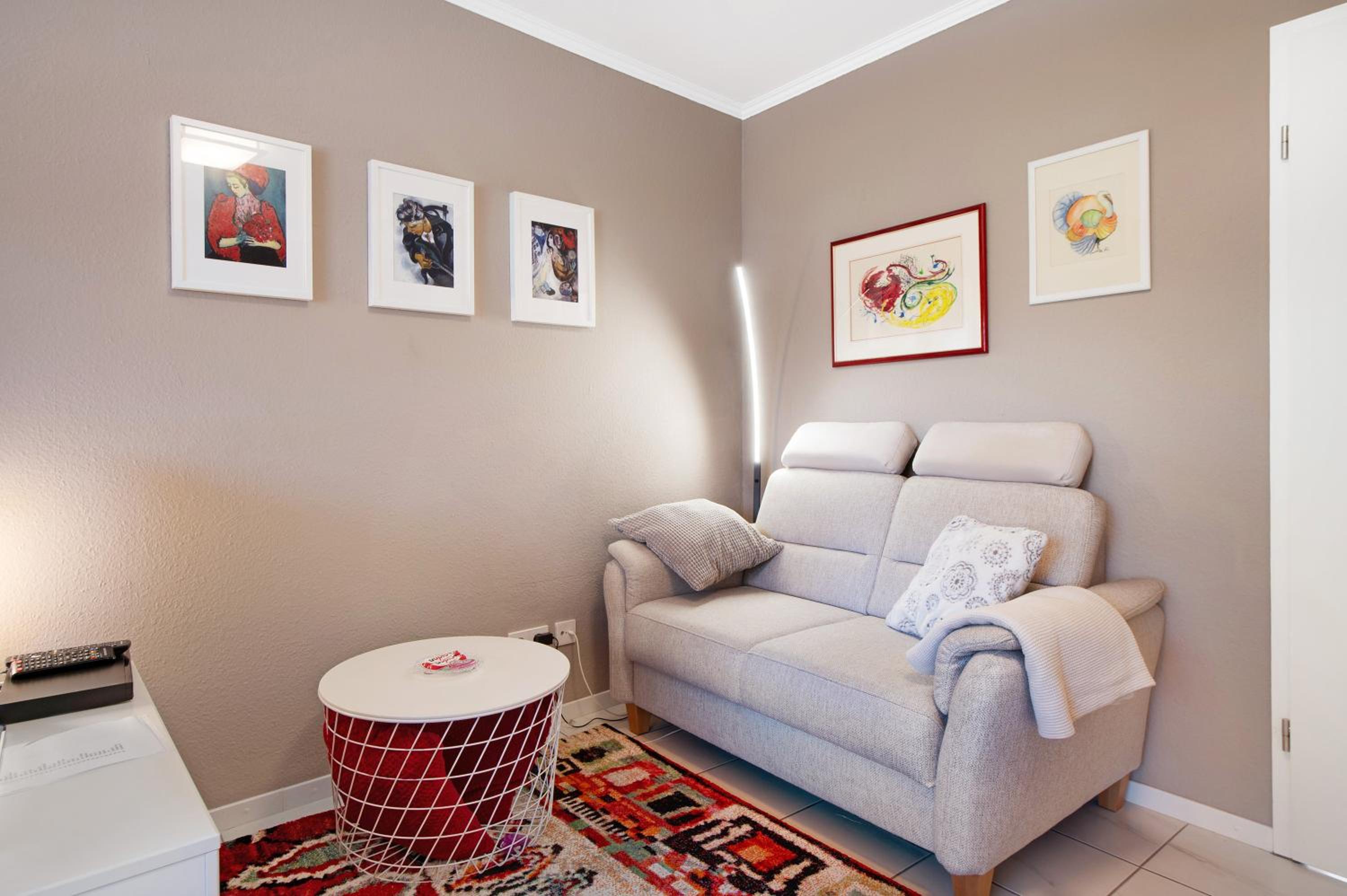One-Bedroom Apartment with Garden View photo 2