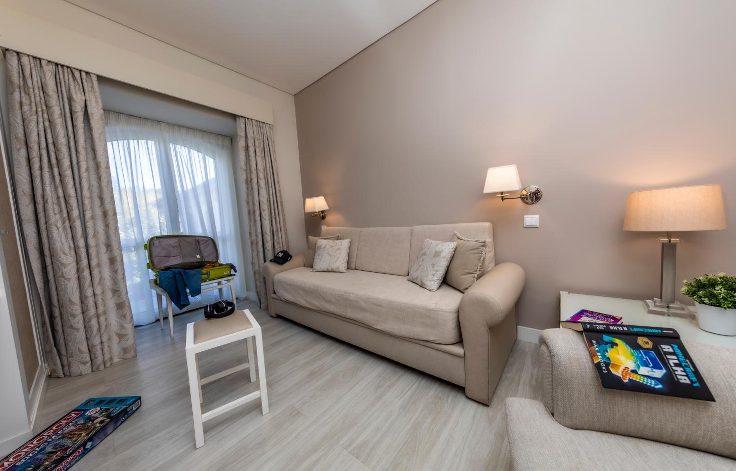 Suite with Balcony - Photo 3