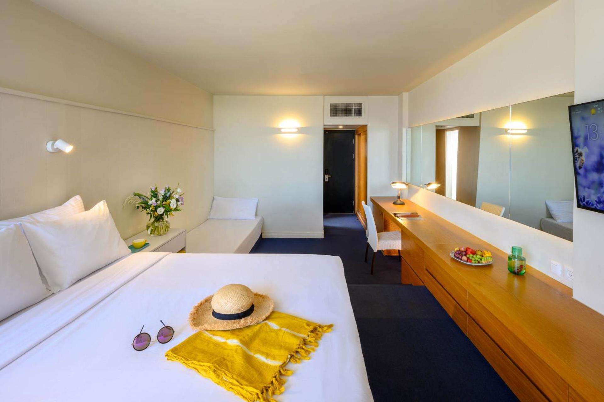 Deluxe Tower Room - Photo 1
