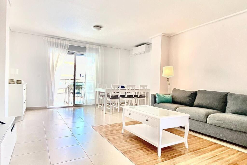 Apartamento con Balcón