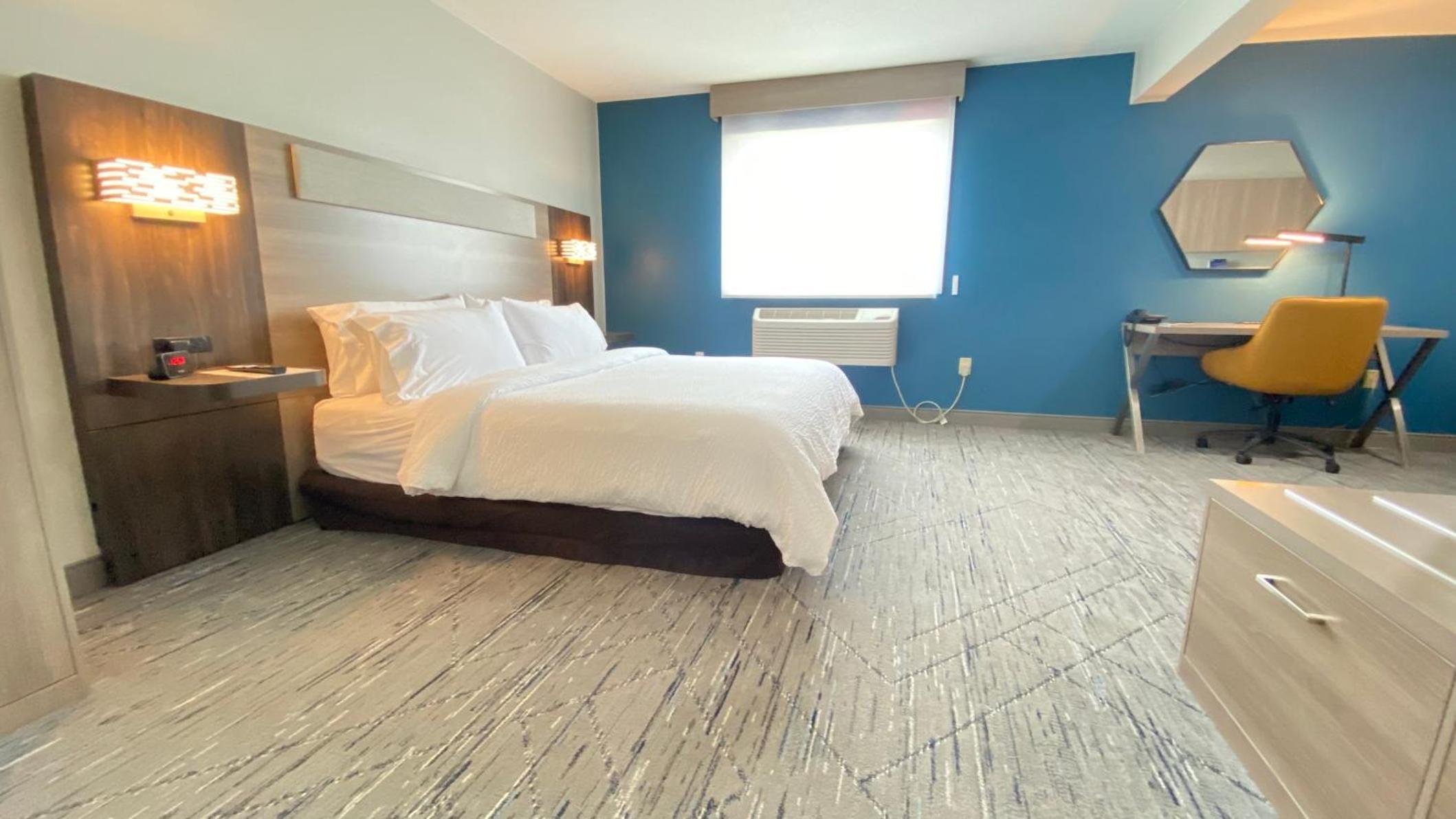 One-Bedroom King Suite