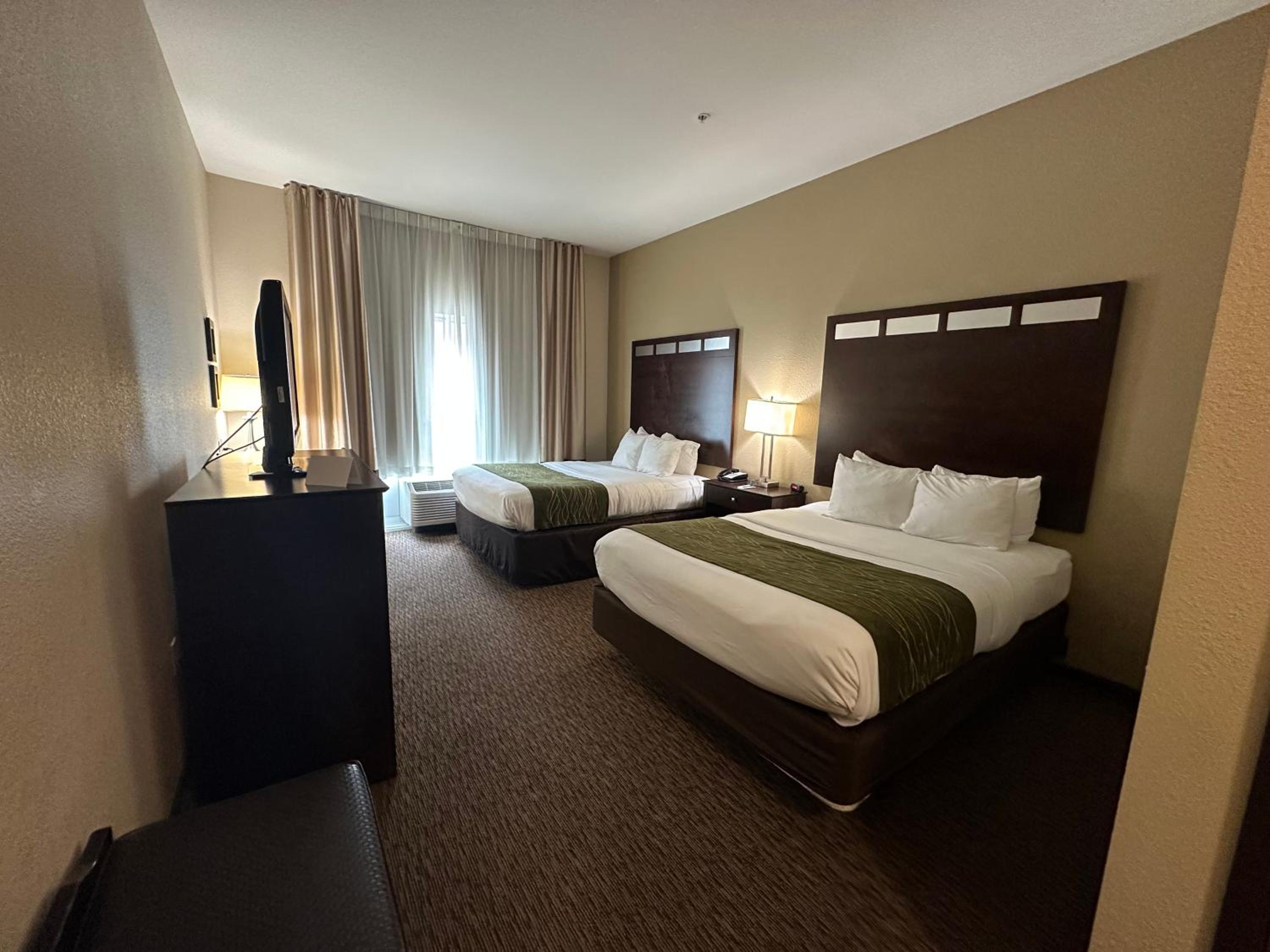 Queen Room with Two Queen Beds - Accessible/Non-Smoking  photo 1