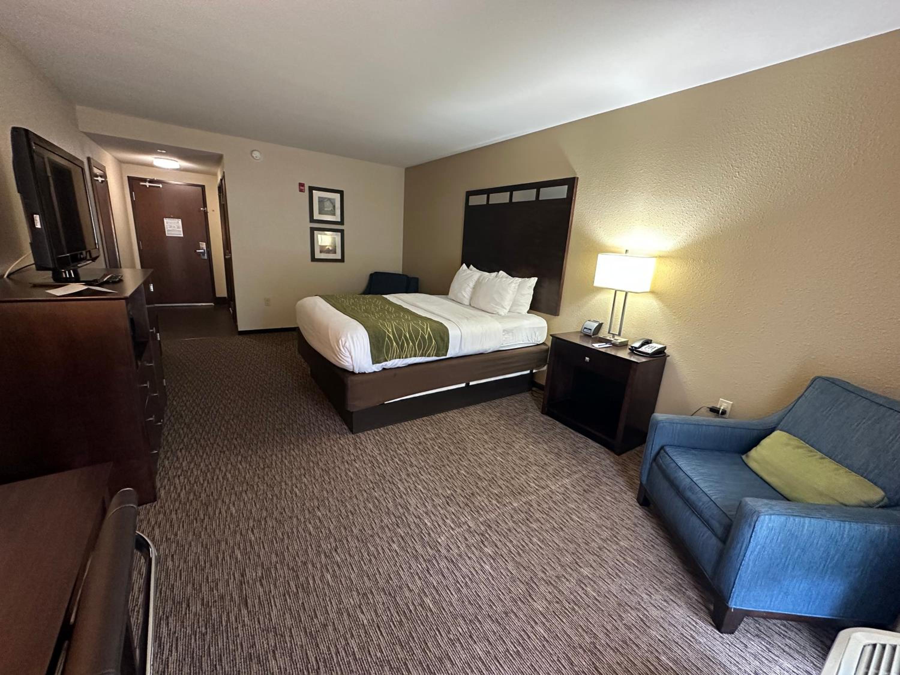 King Room - Accessible/Non-Smoking photo 1