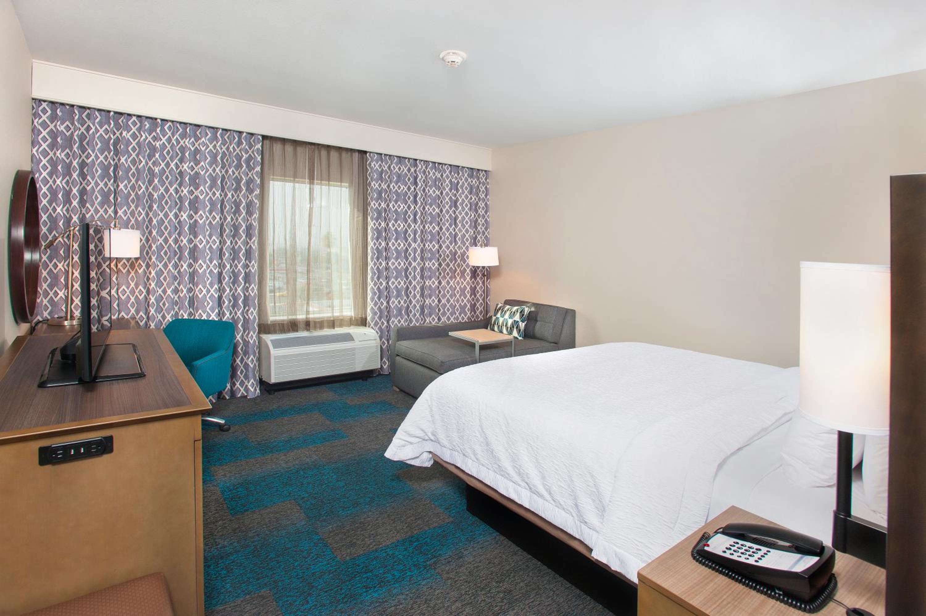 King Room - Hearing Access/Non-Smoking