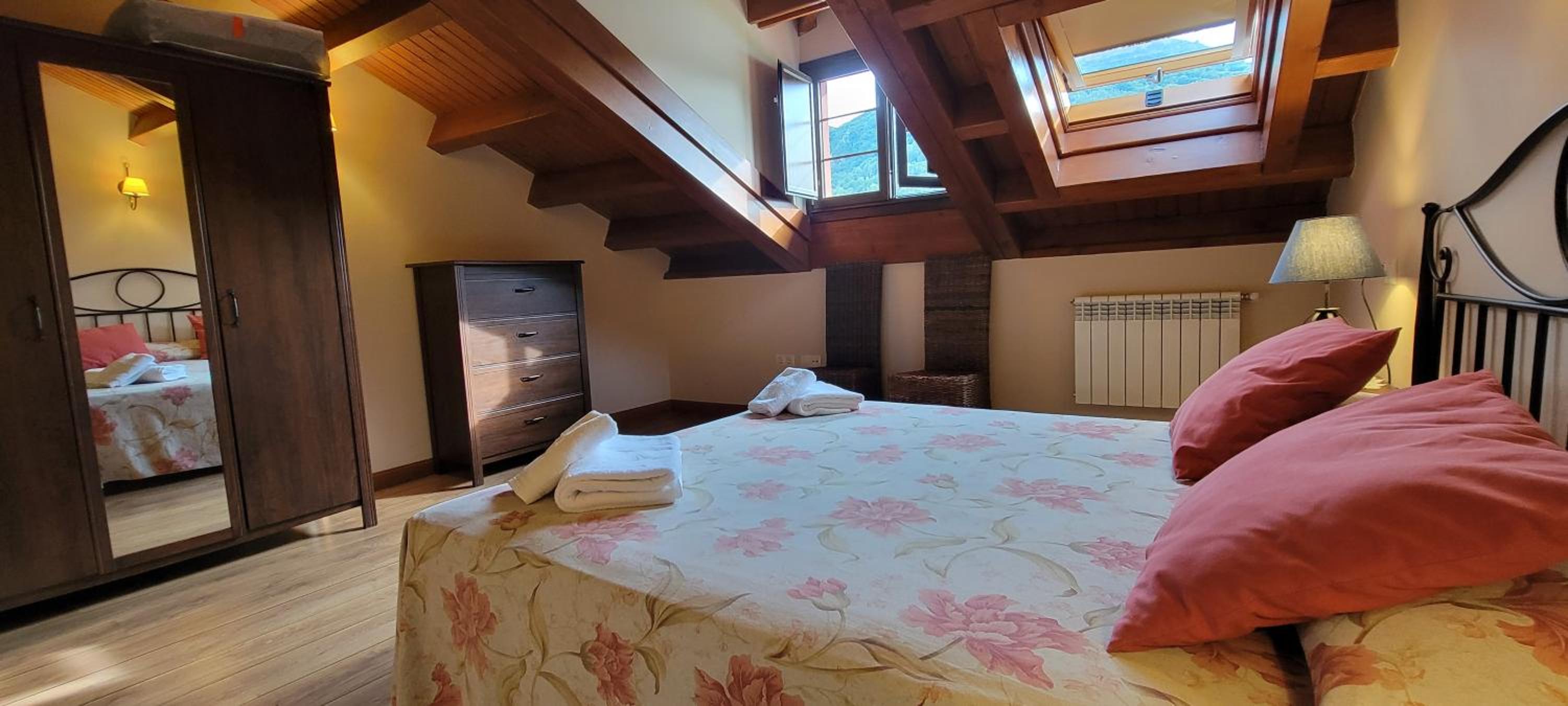 Two-Bedroom Apartment - Photo 36