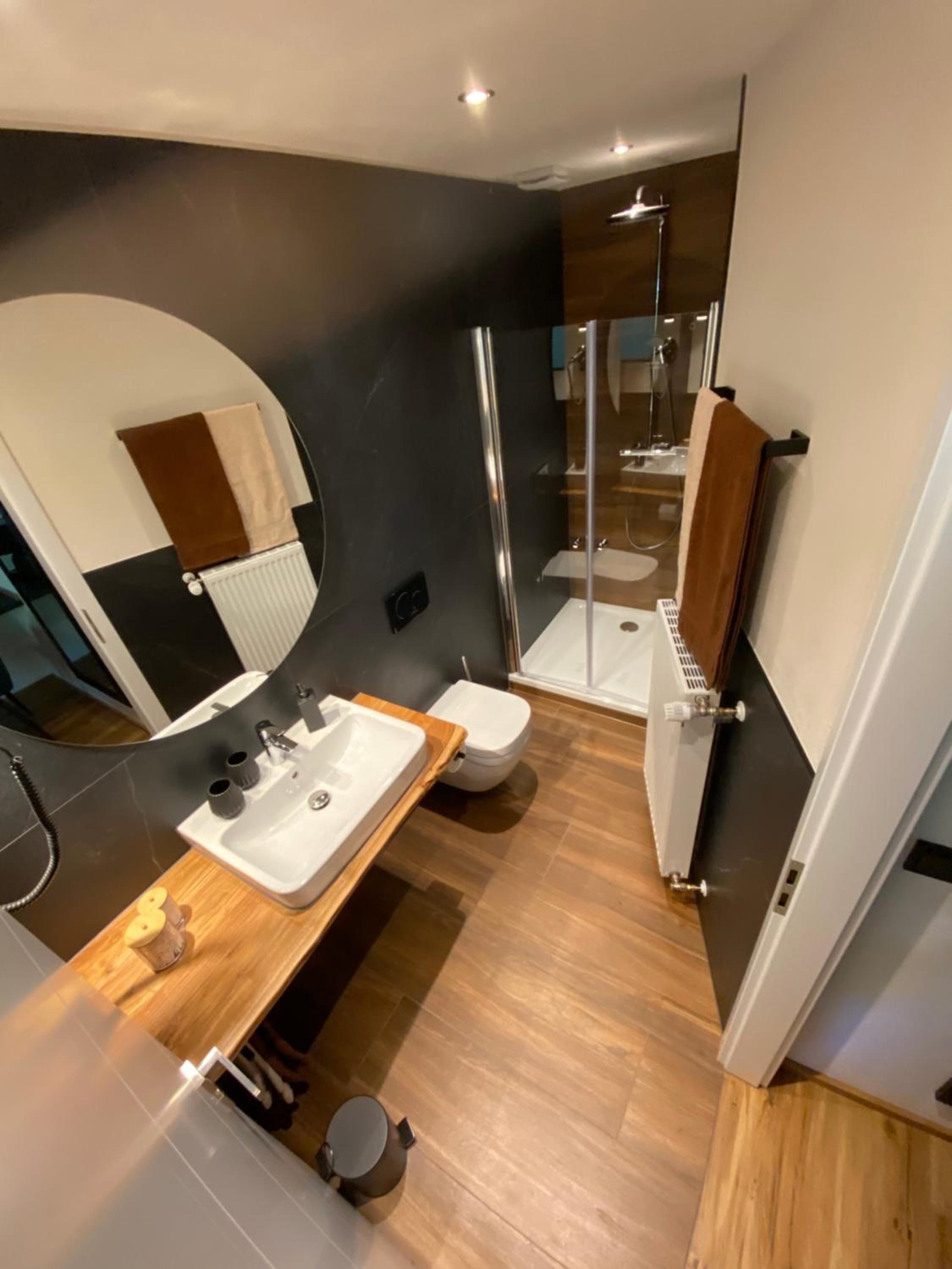 Double Room with Private Bathroom - Photo 4
