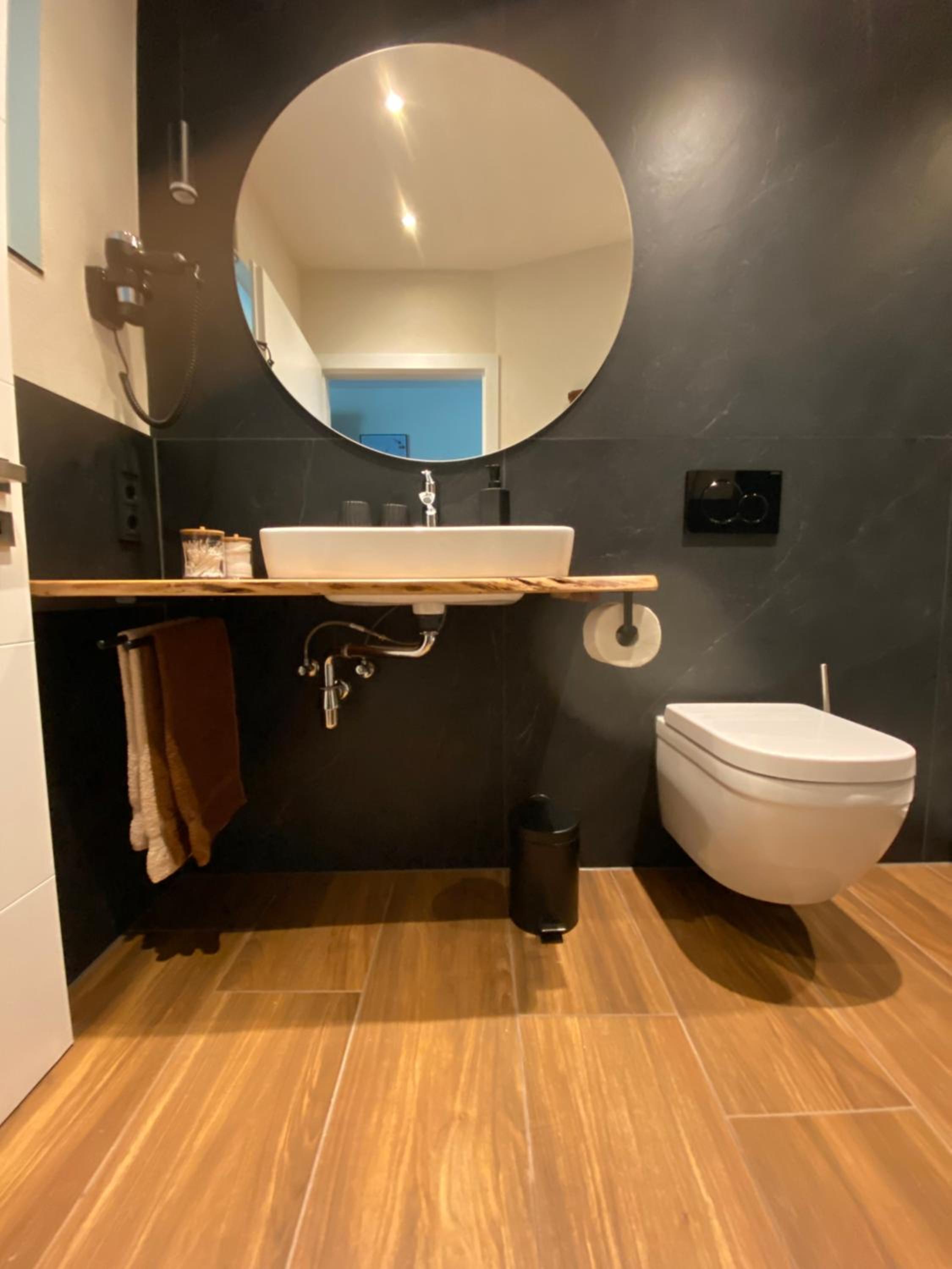 Double Room with Private Bathroom - Photo 2