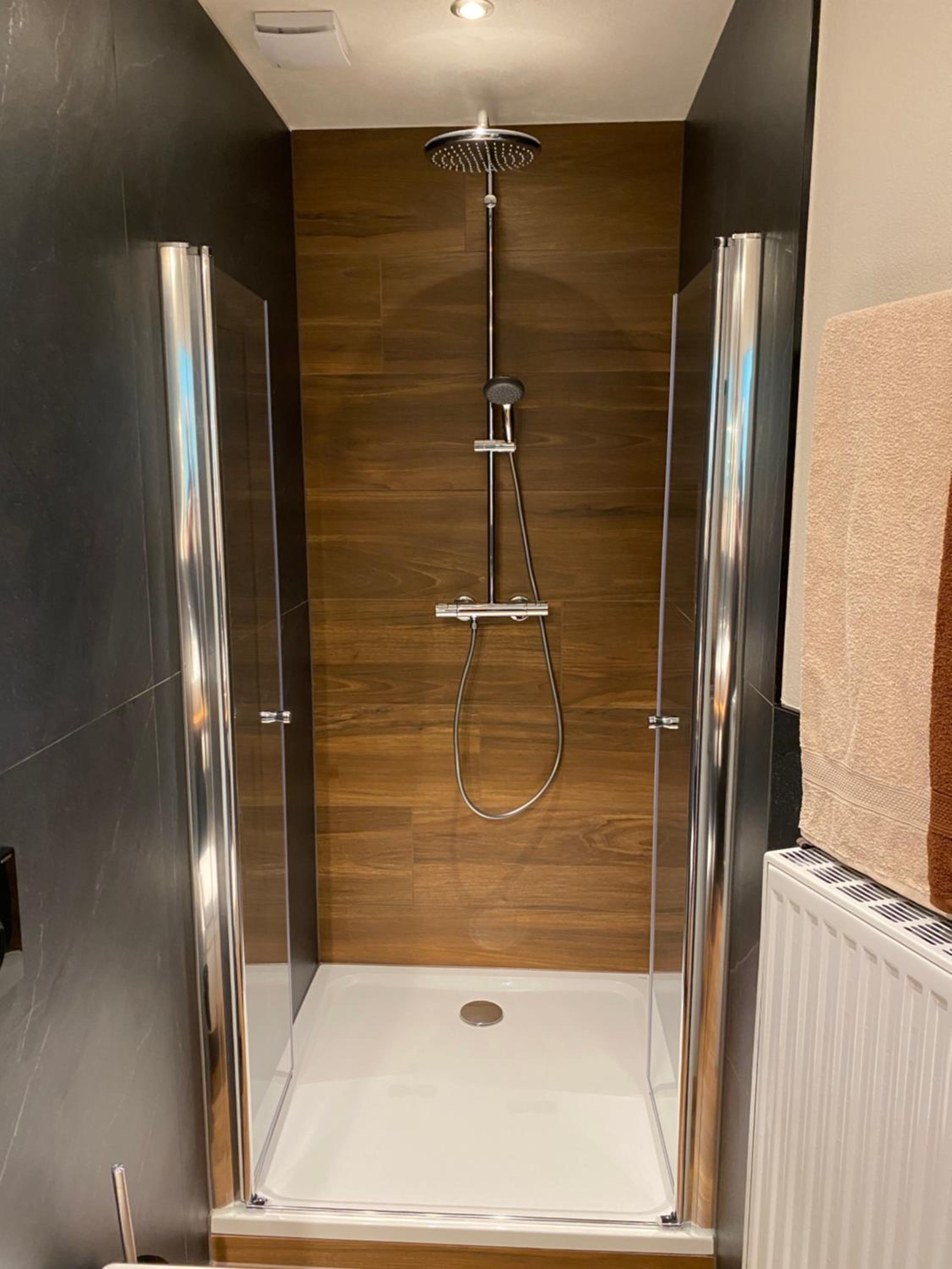 Double Room with Private Bathroom - Photo 5