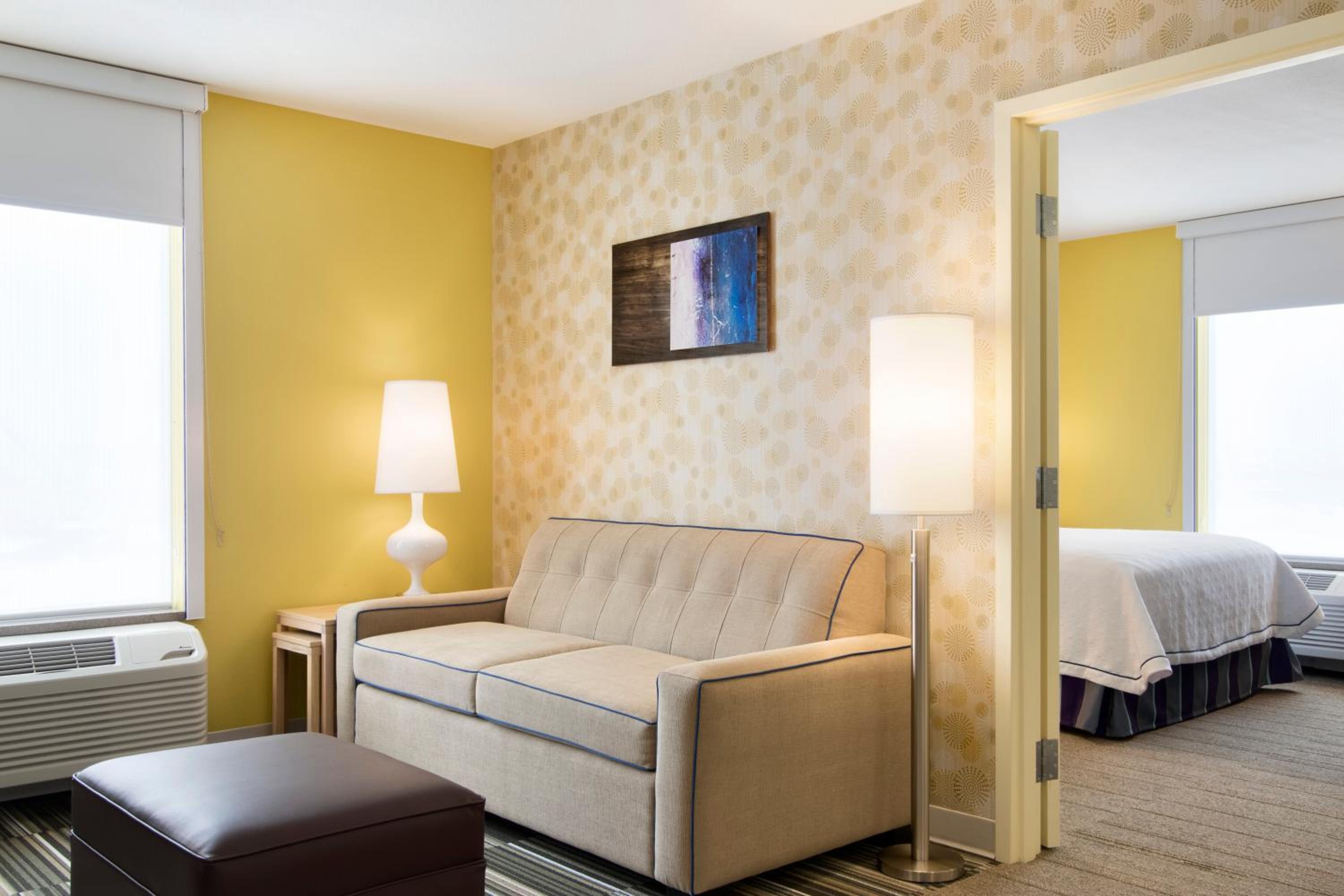 One-Bedroom Queen Suite - Non-Smoking