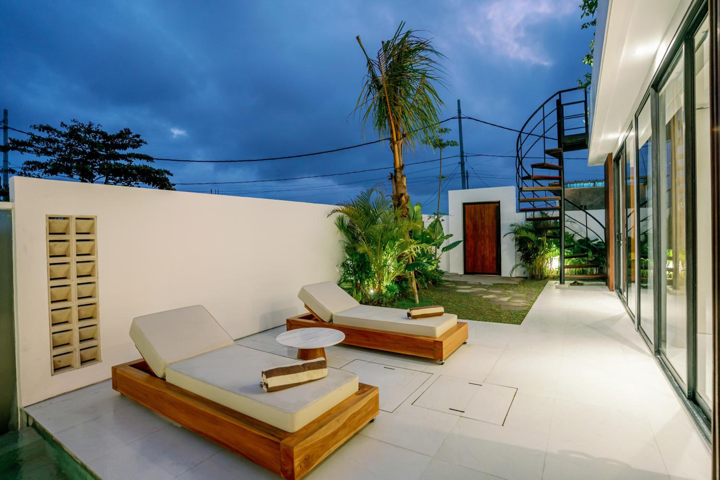 Three-Bedroom Villa - Photo 53