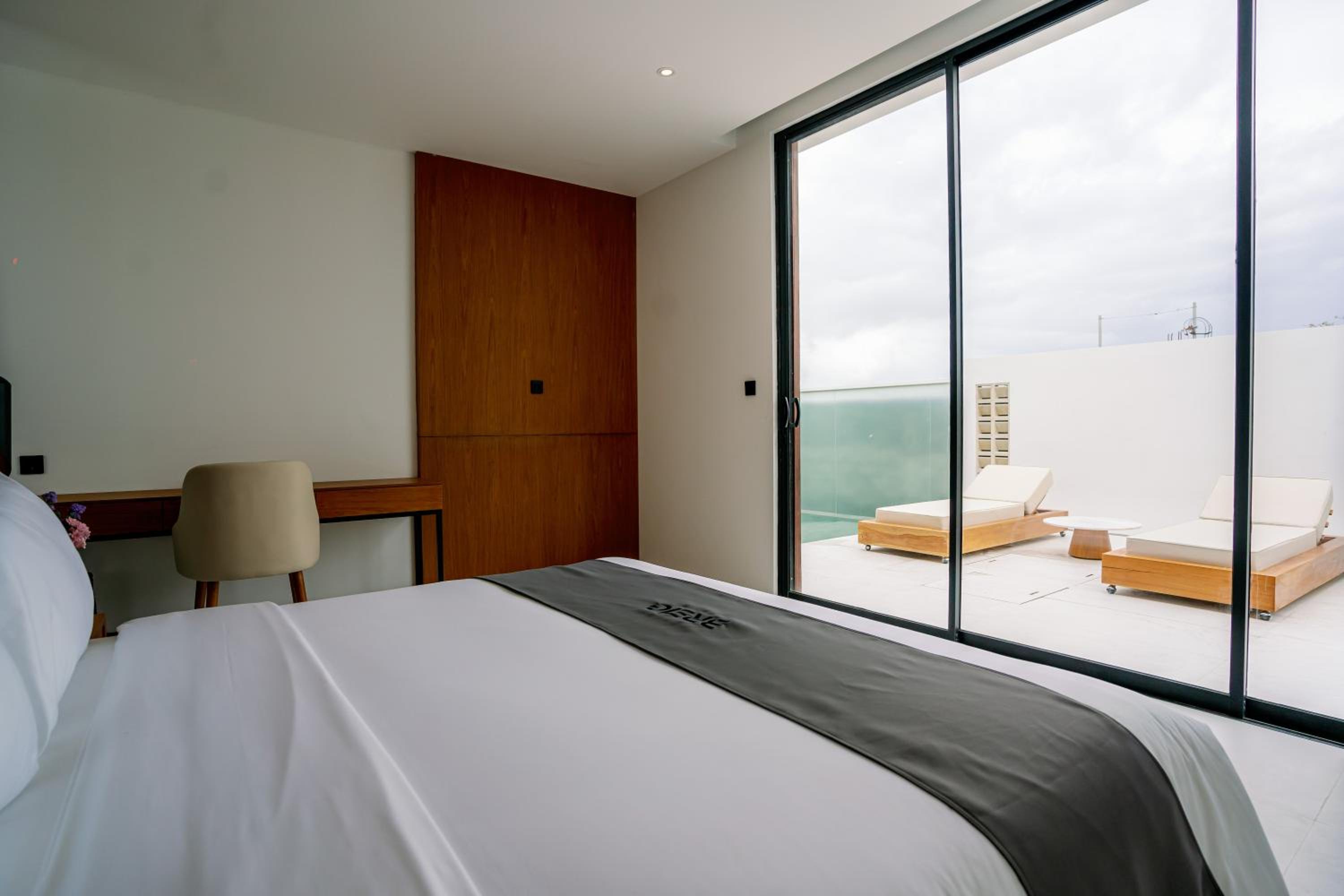 Three-Bedroom Villa - Photo 38