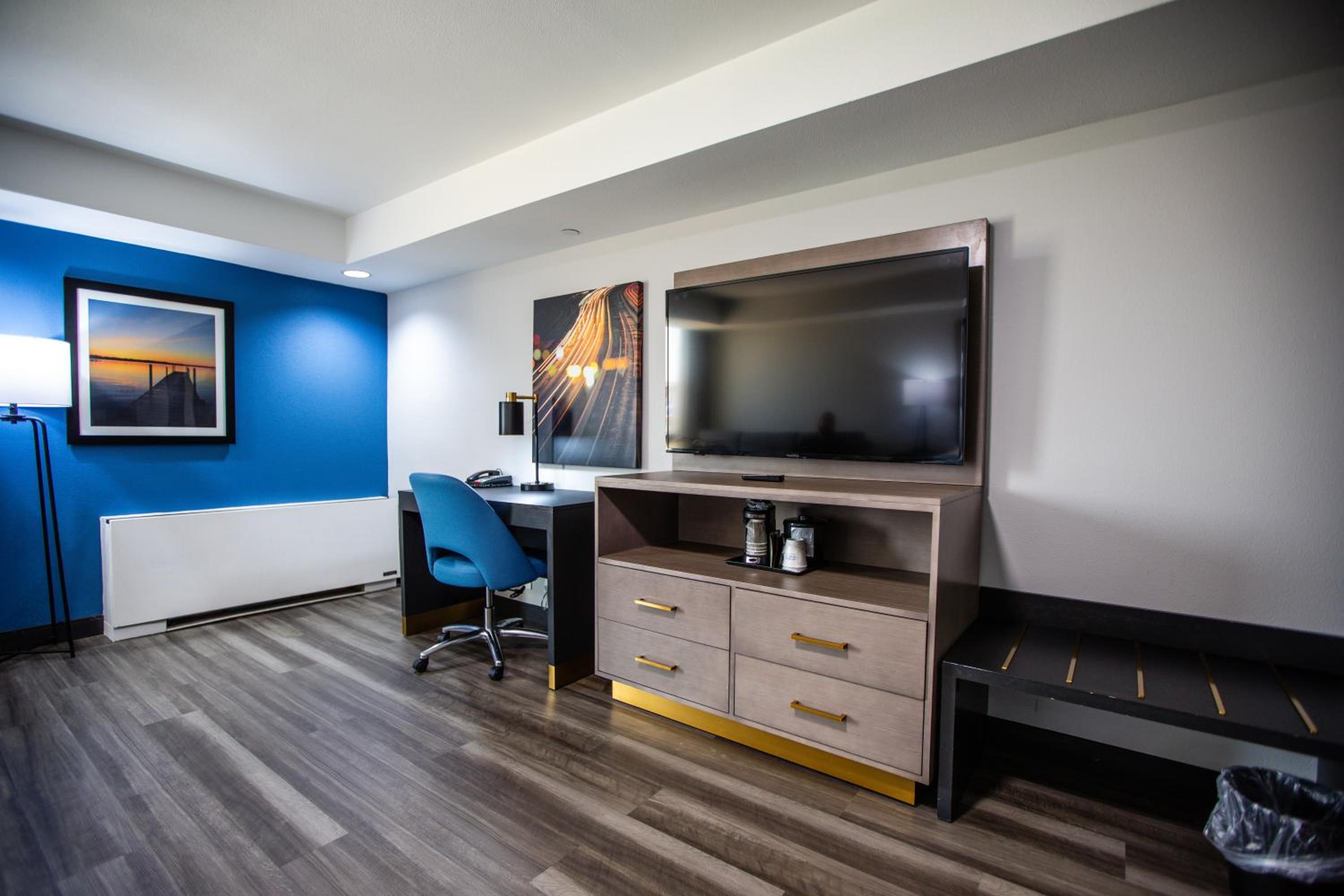 Executive King Room - Non-Smoking - Photo 1
