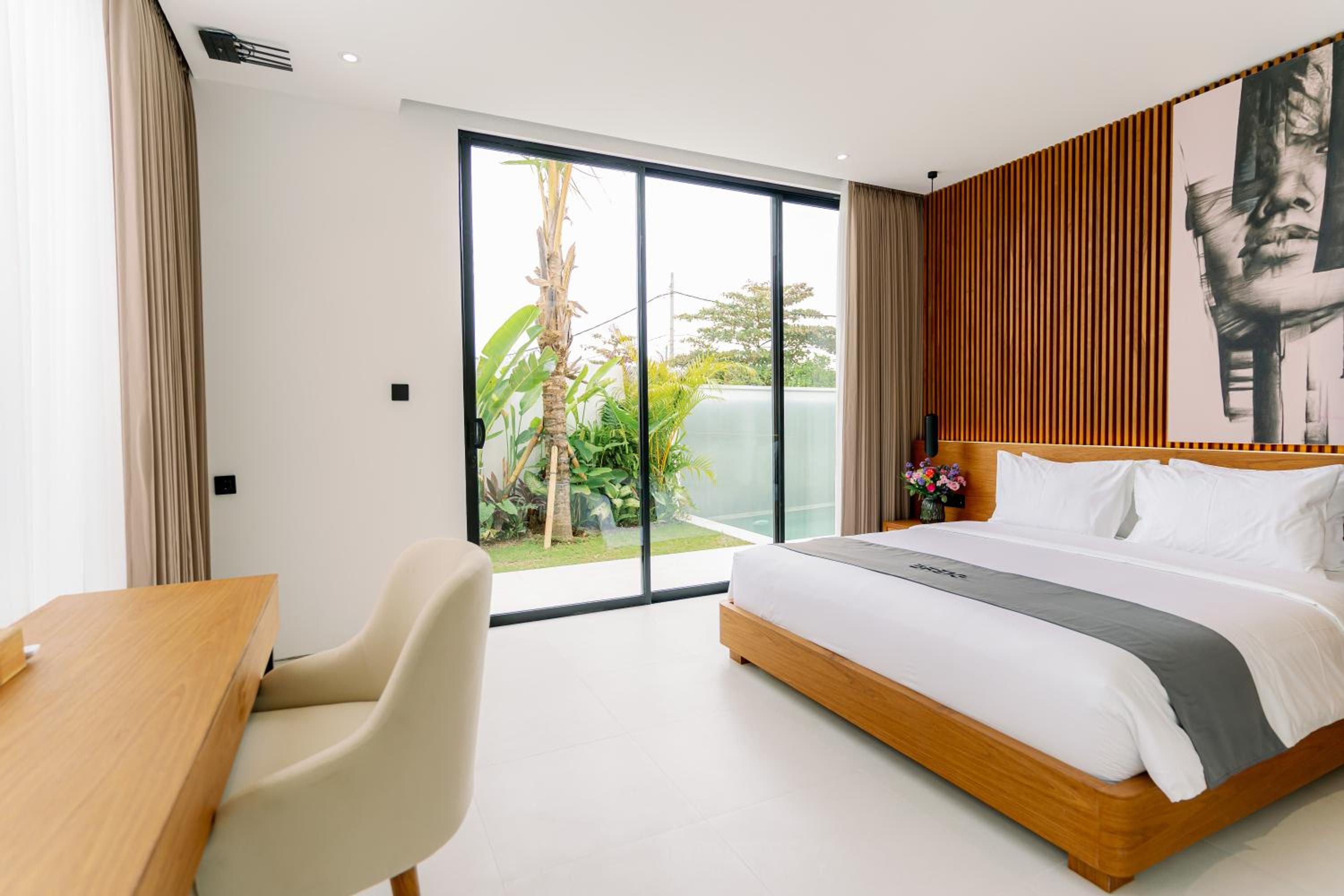 Three-Bedroom Villa - Photo 36