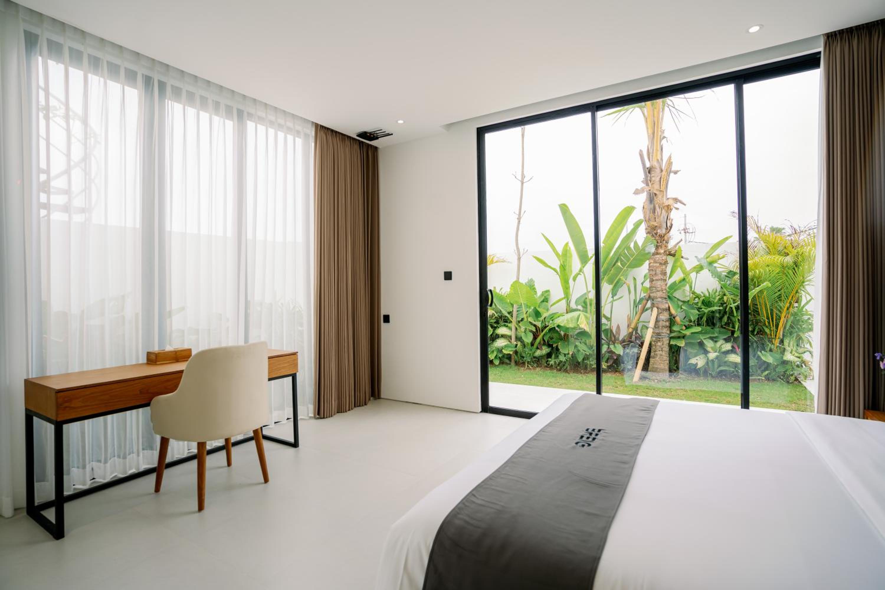 Three-Bedroom Villa - Photo 28