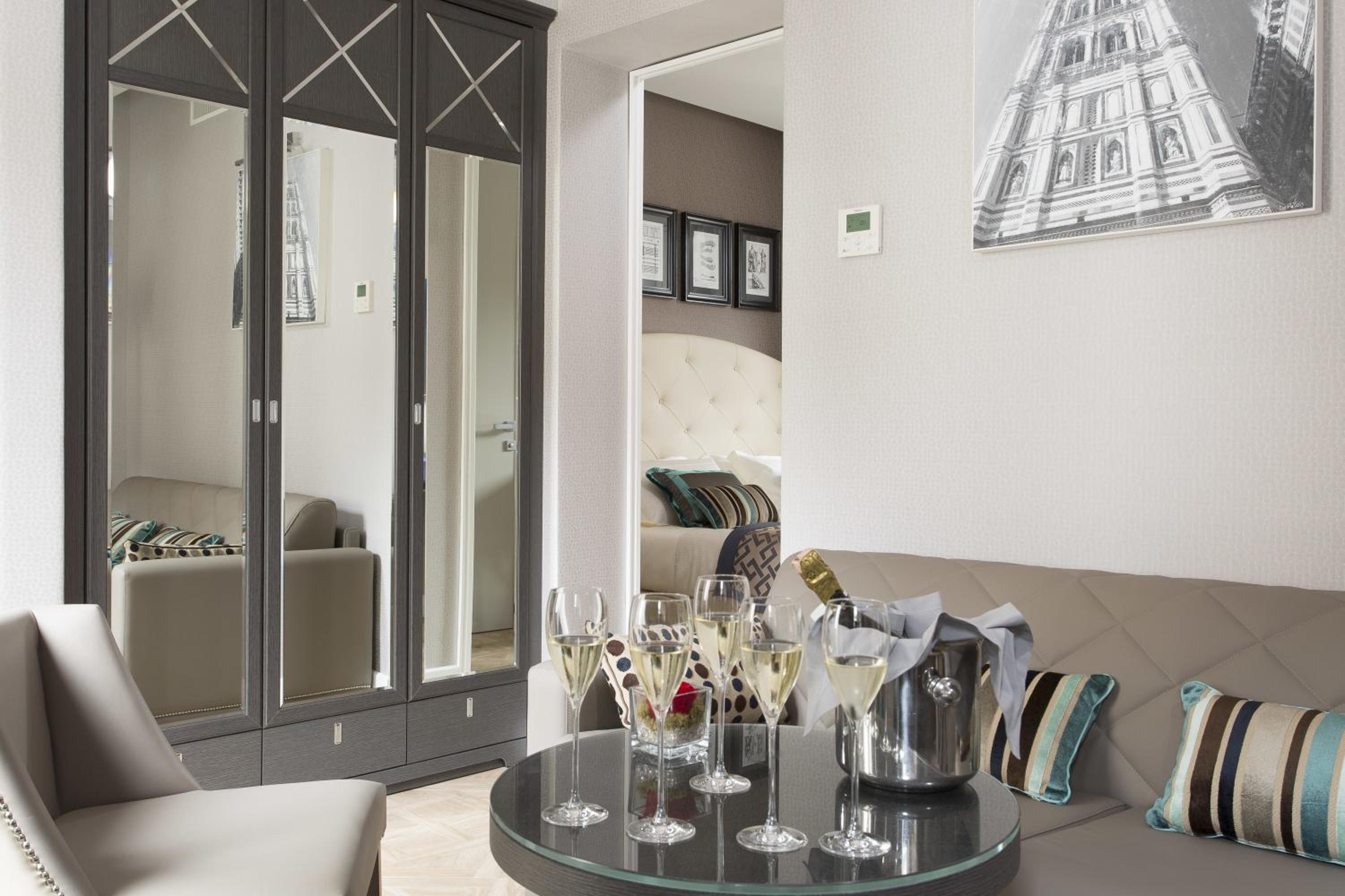 Suite photo 1