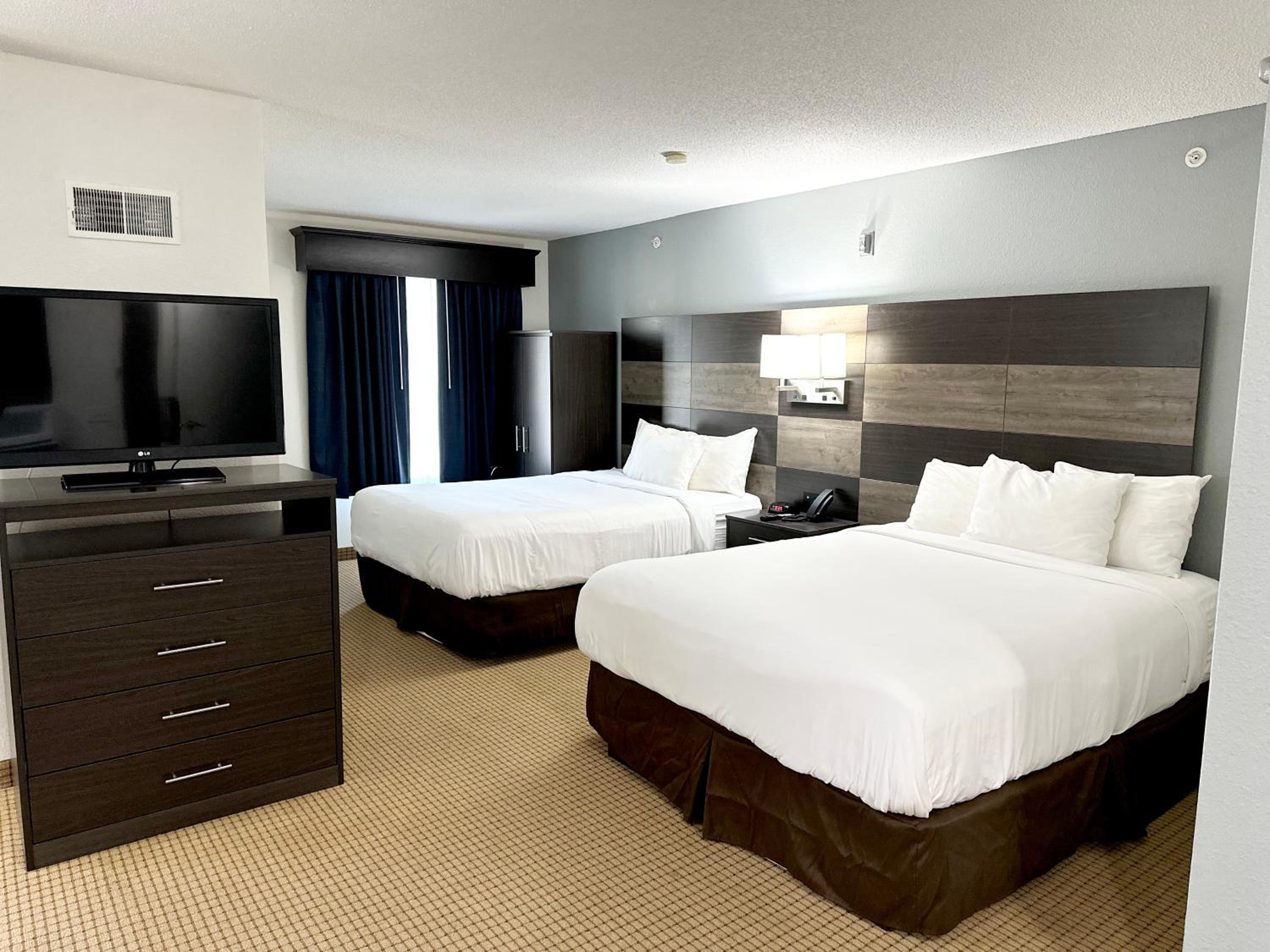 Efficiendy Queen Suite with Two Queen Beds/Accessible - Non Smoking - Photo 5
