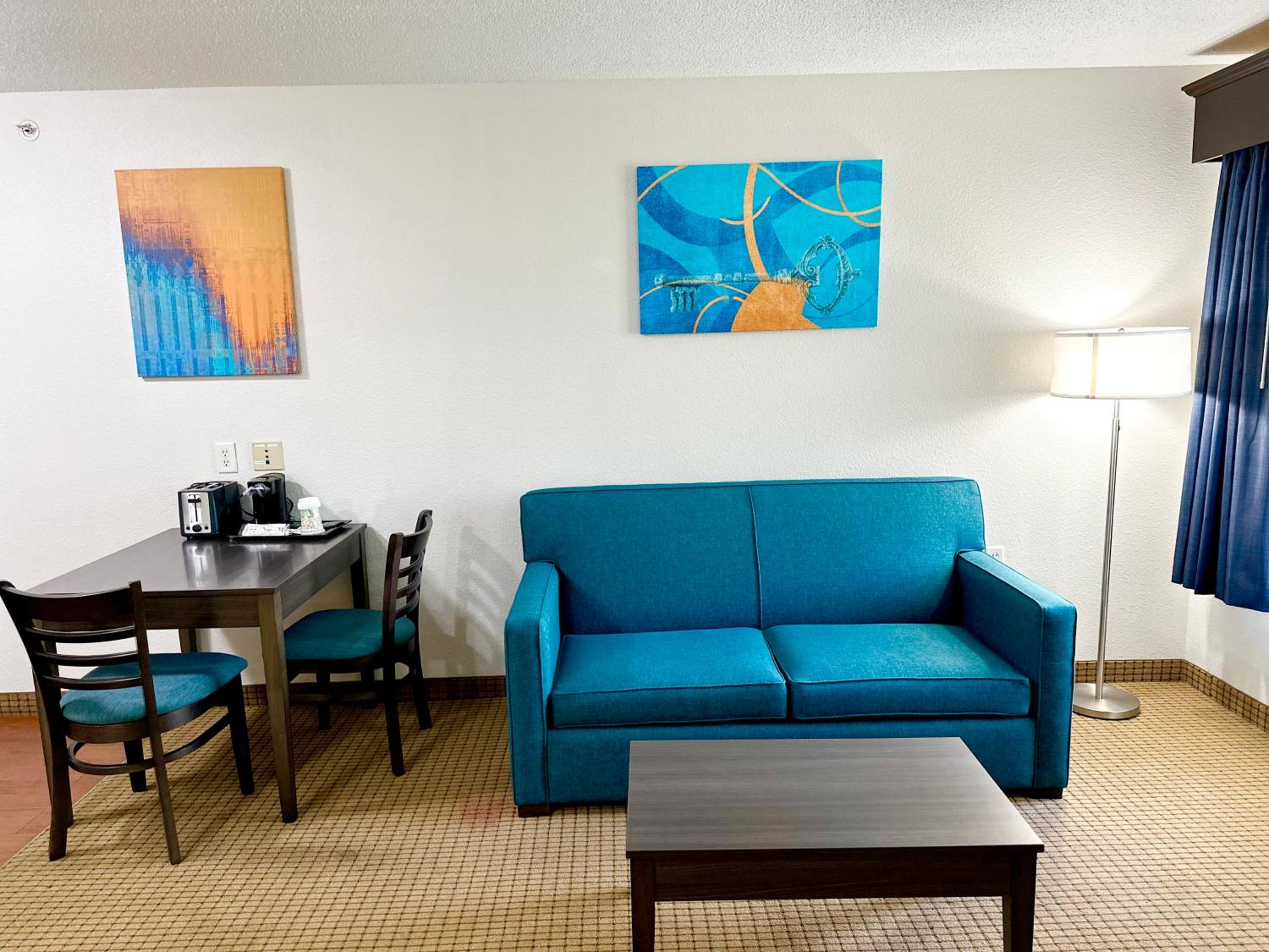Efficiendy Queen Suite with Two Queen Beds/Accessible - Non Smoking - Photo 6