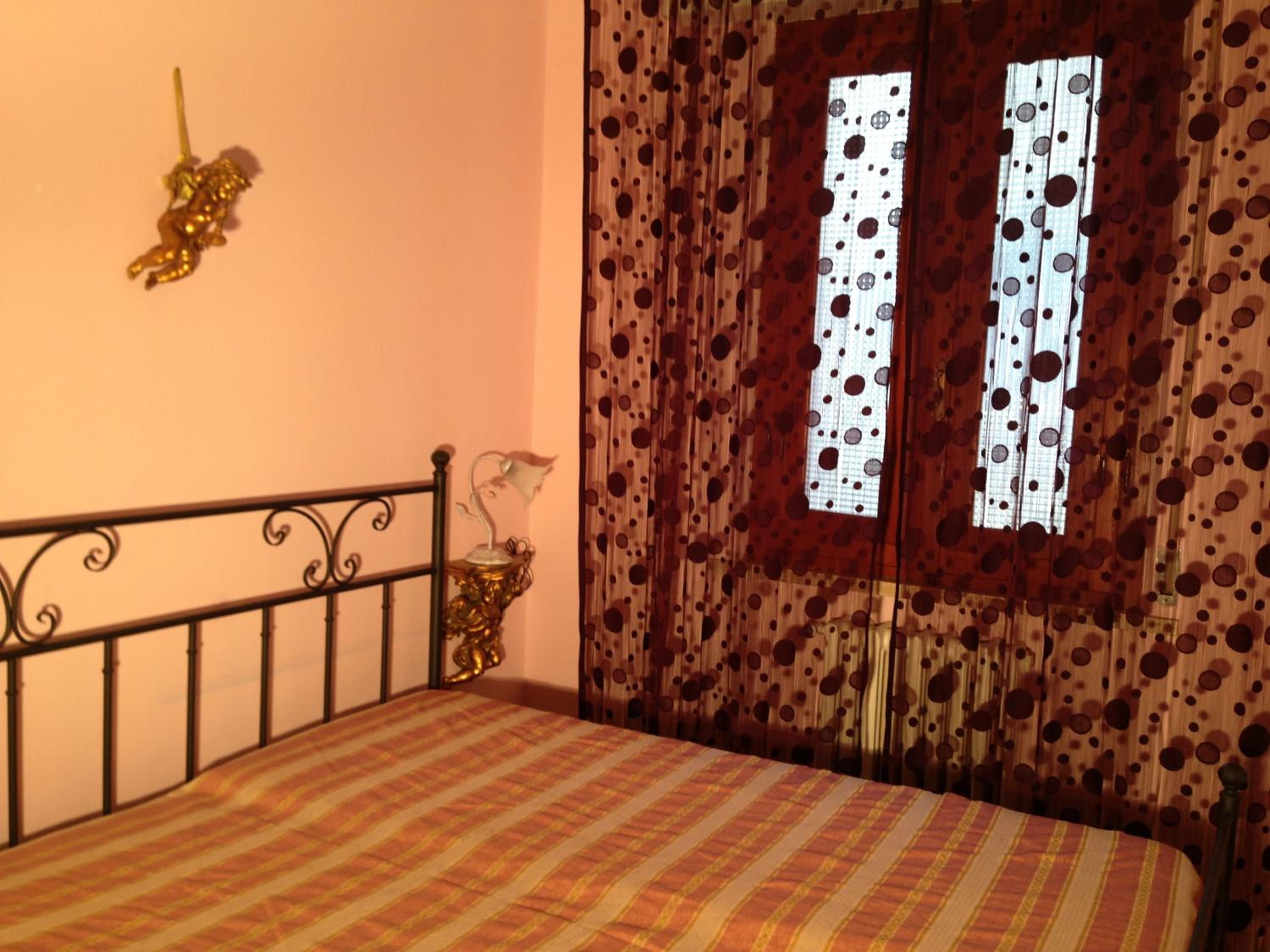 Double Room with Shared Bathroom photo 1