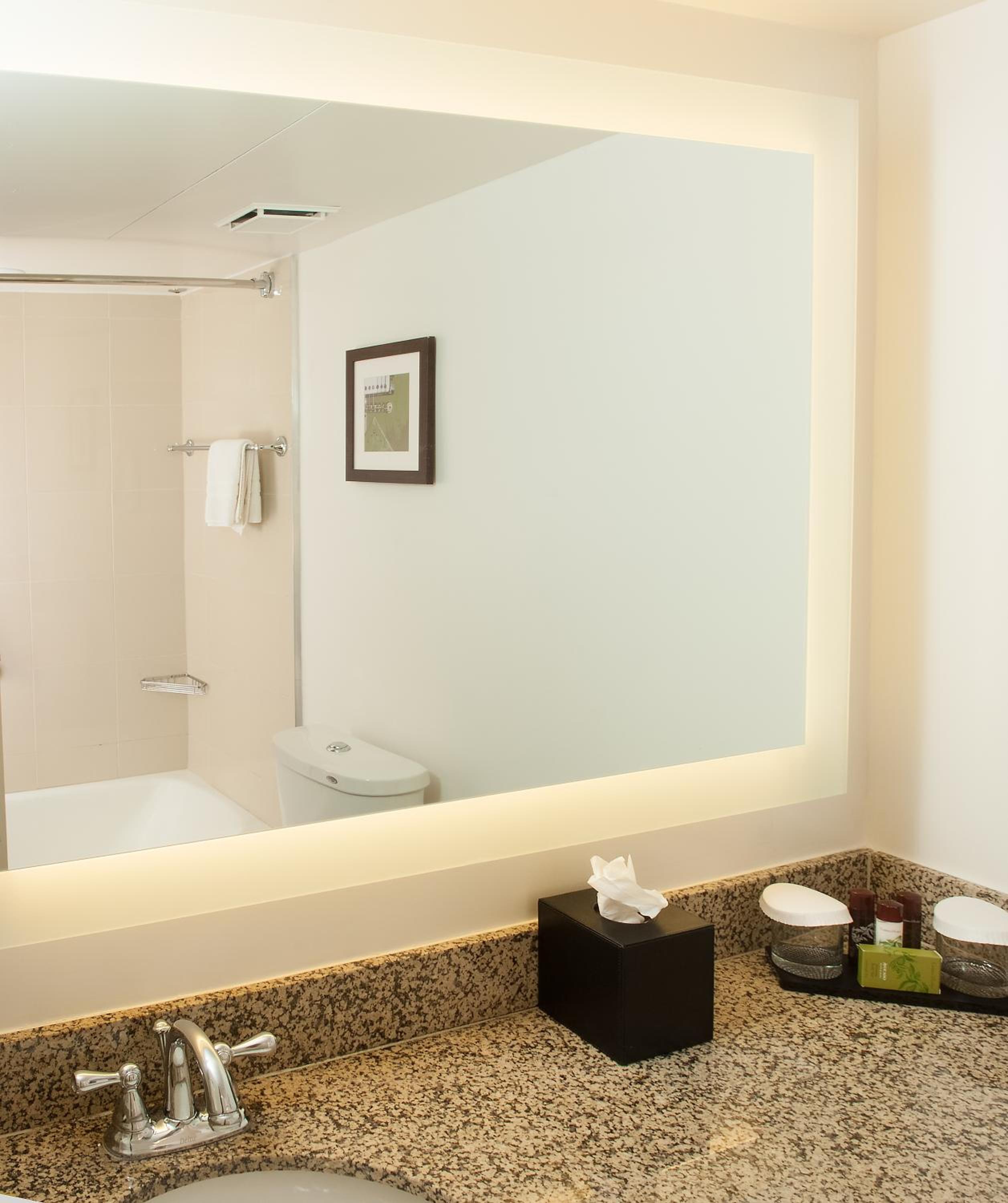 Two-Room King Suite - Non-Smoking - Photo 2