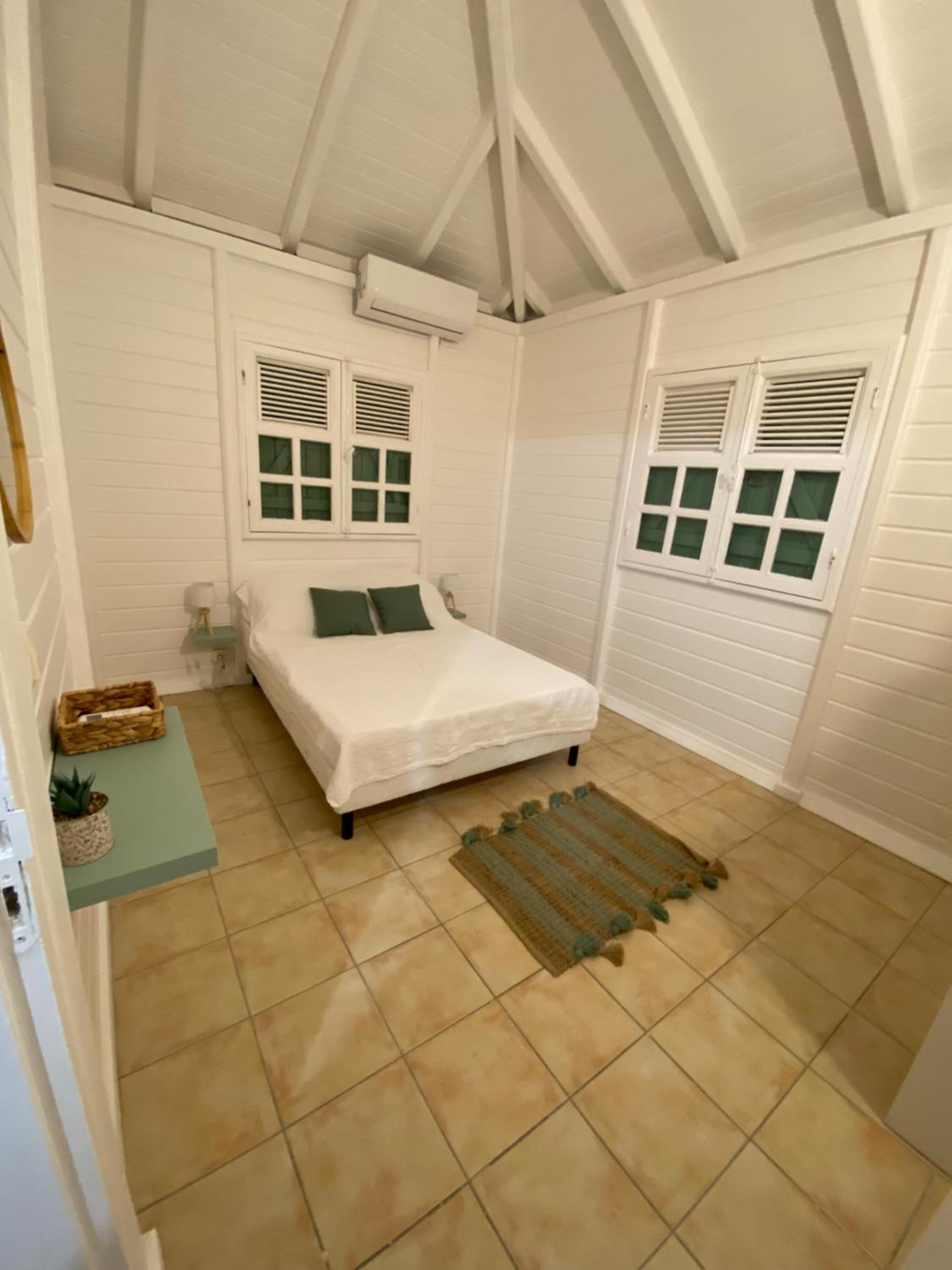 Three-Bedroom Villa photo 2