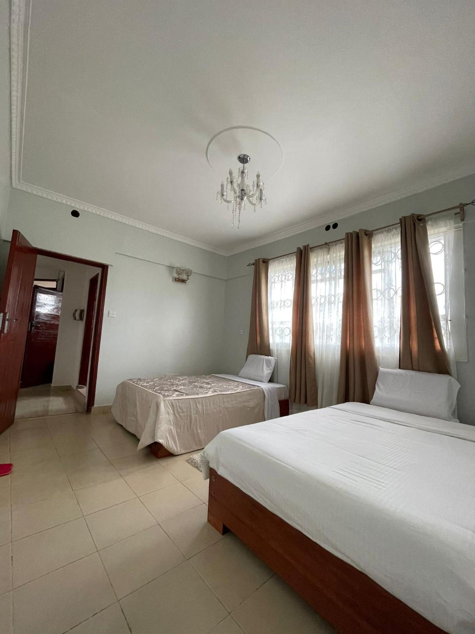 Deluxe Double Room (1 adult + 1 child)