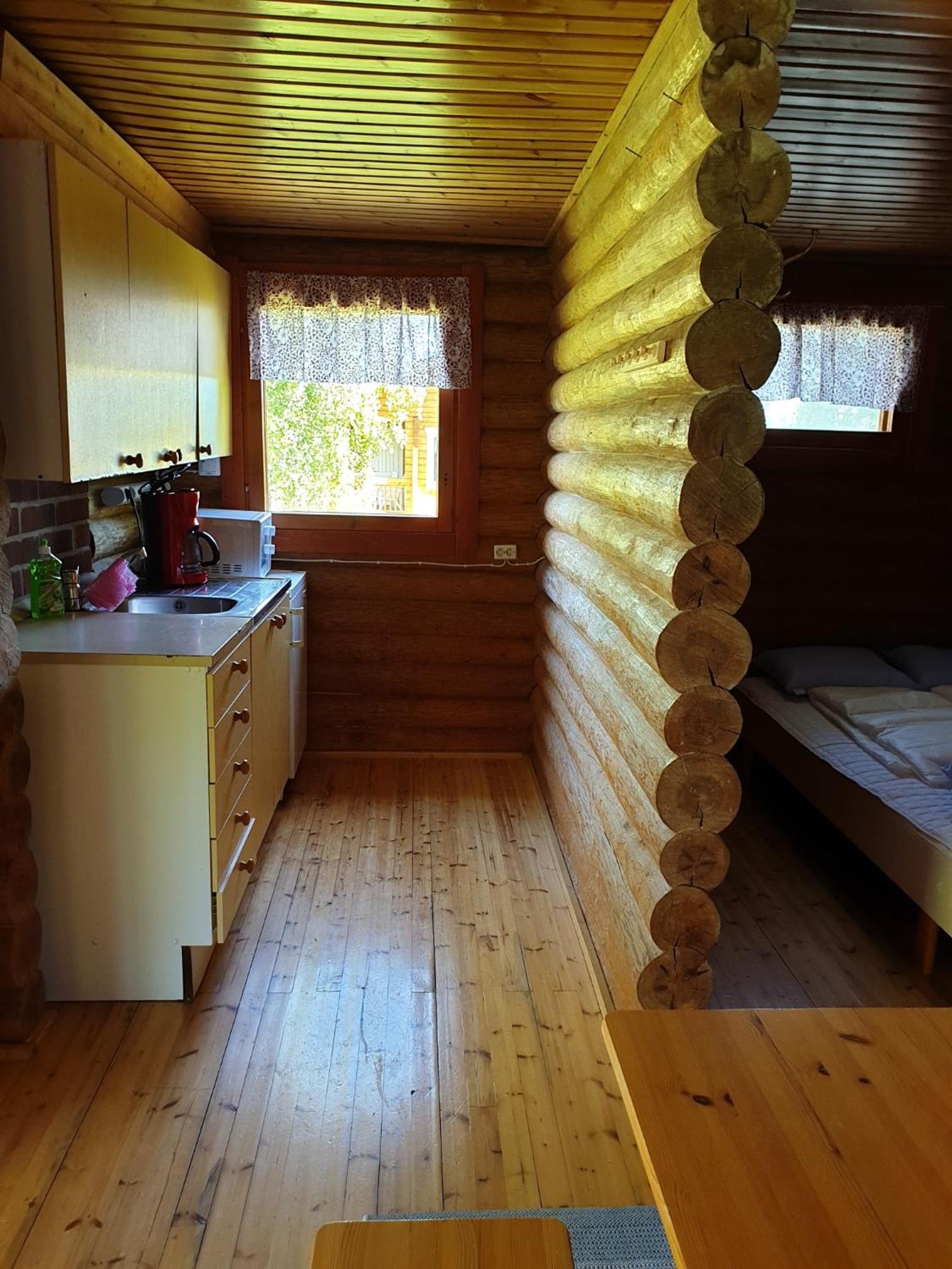 Mobile Home photo 2