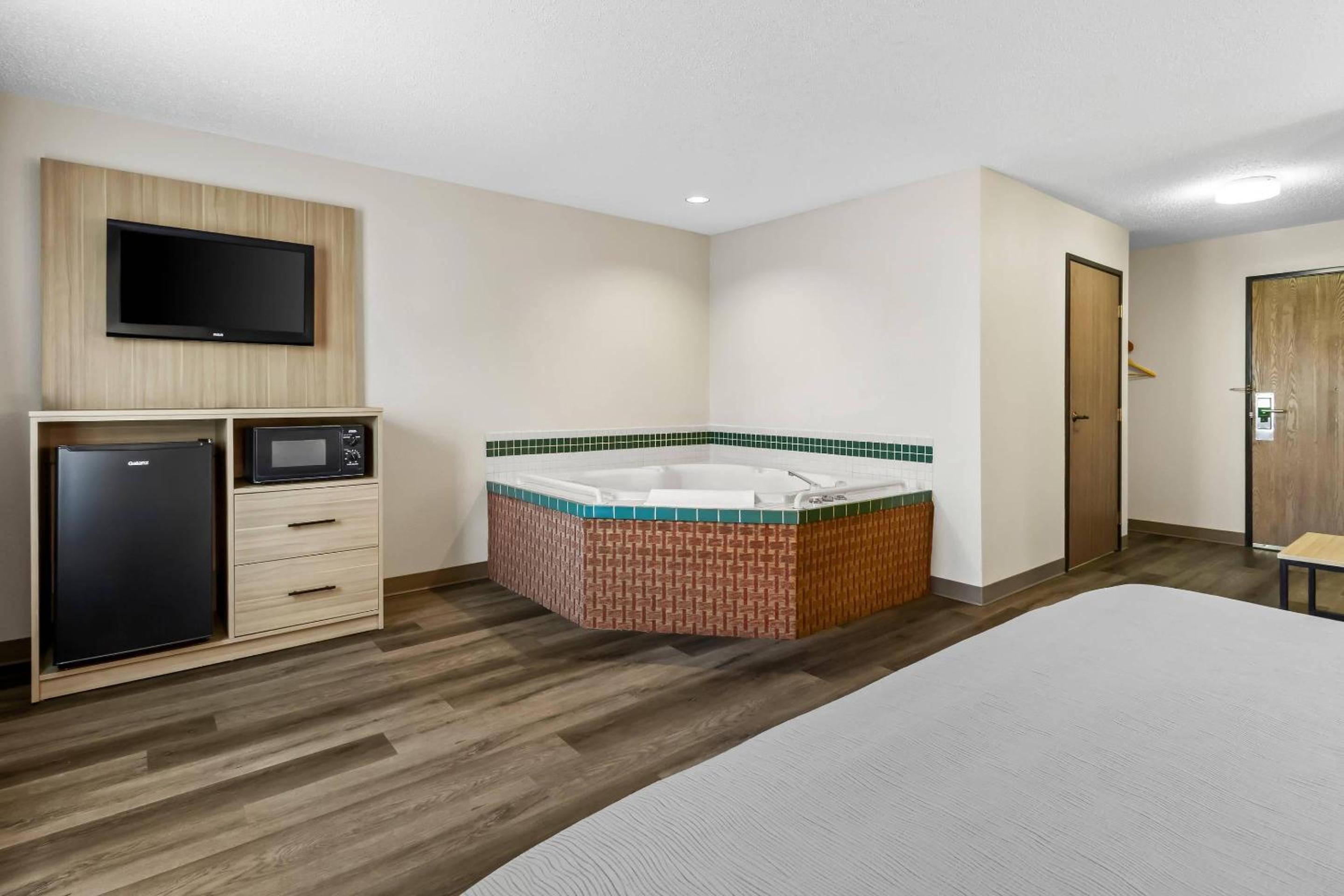 Quality Inn East Liverpool - Calcutta