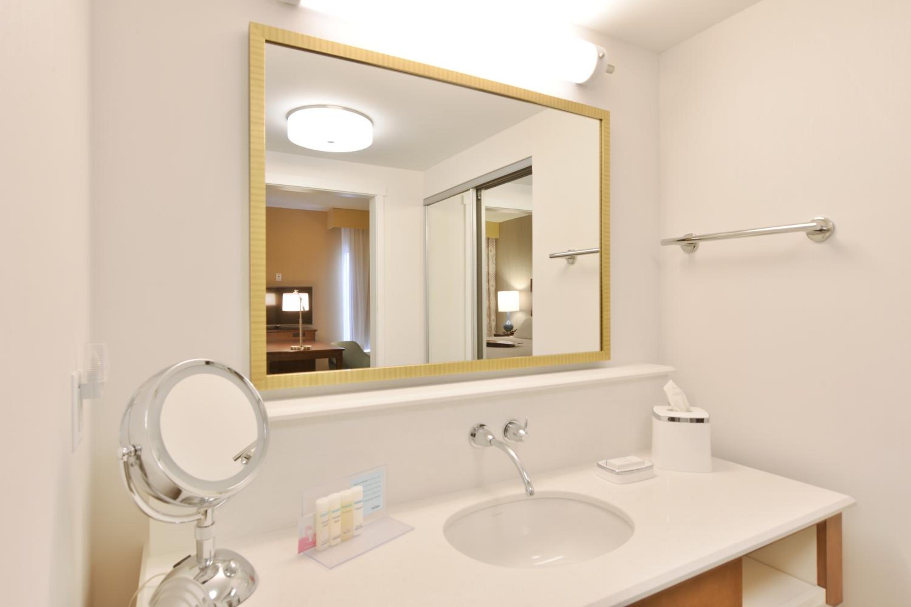 King Studio Suite - Non Smoking photo 3