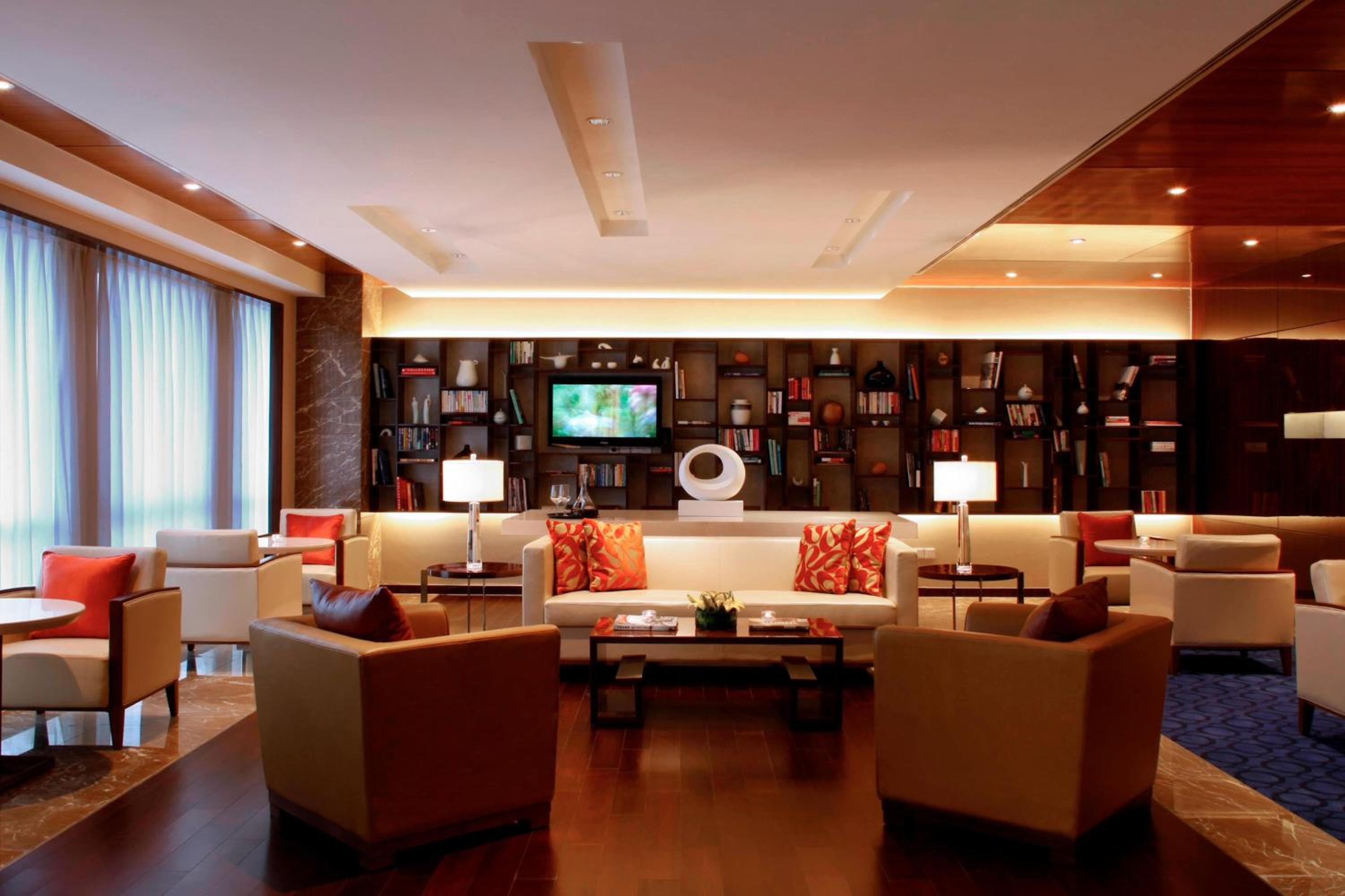 Executive King Room - Photo 2