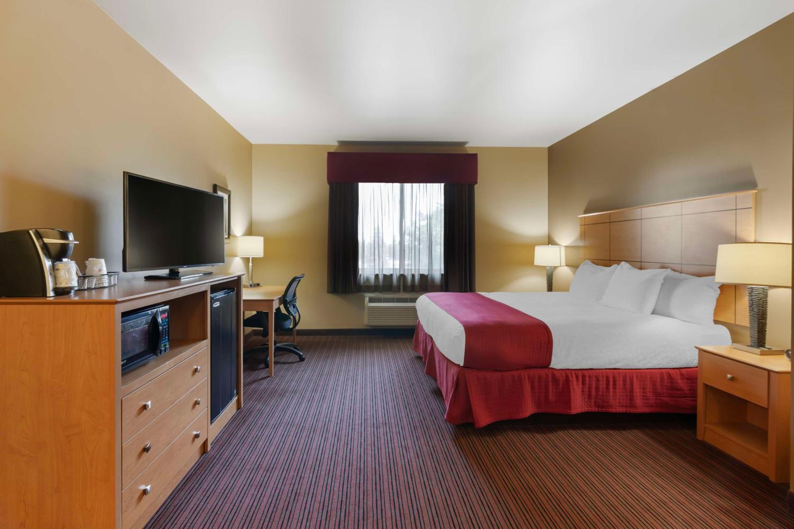 Large King Room - Photo 2