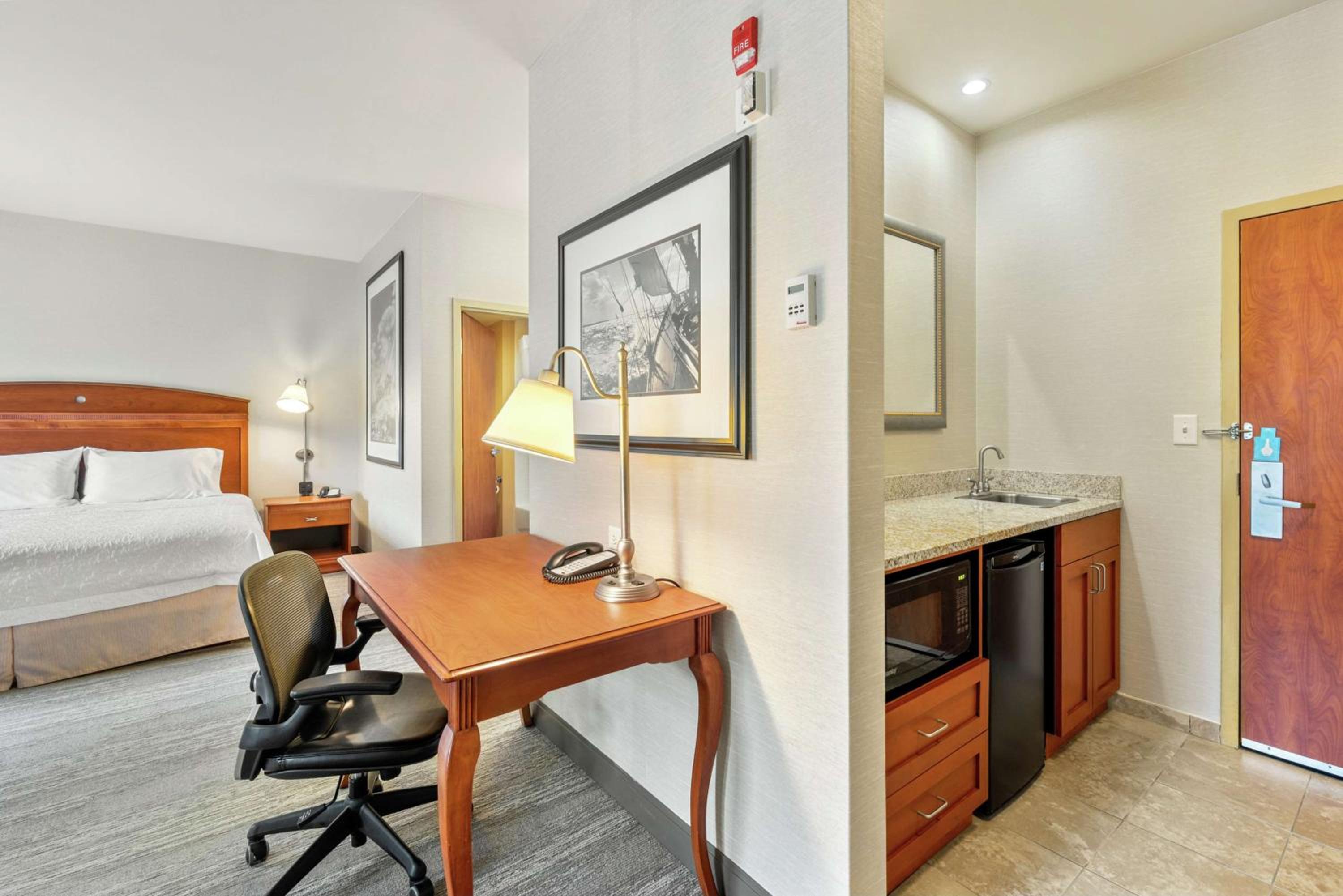 King Studio Suite with Sofa Bed - Non-Smoking - Photo 1
