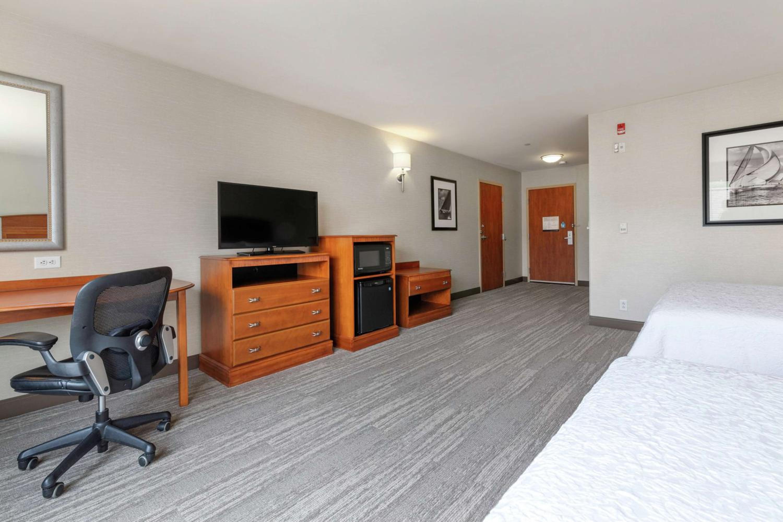 Queen Room with Two Queen Beds - Mobility and Hearing Access/Non-Smoking - Photo 1