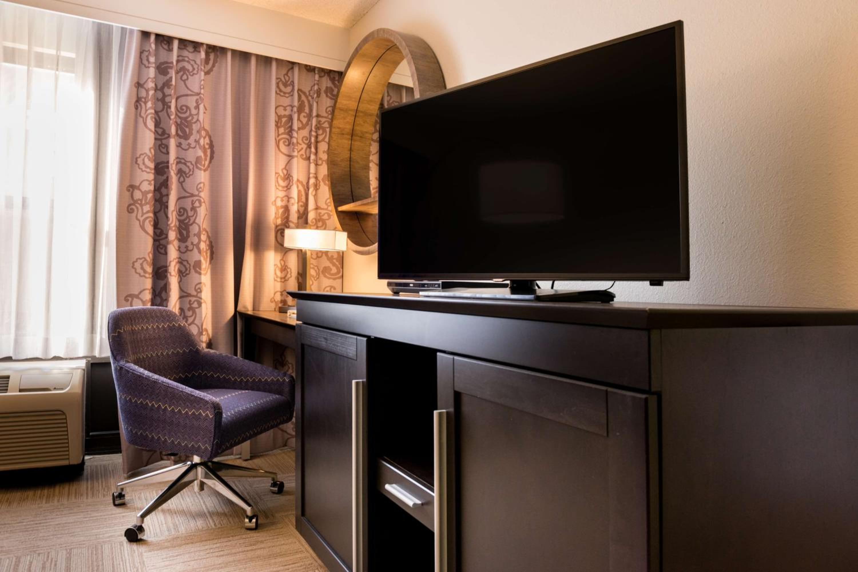Room, 2 Queen Beds, Non Smoking