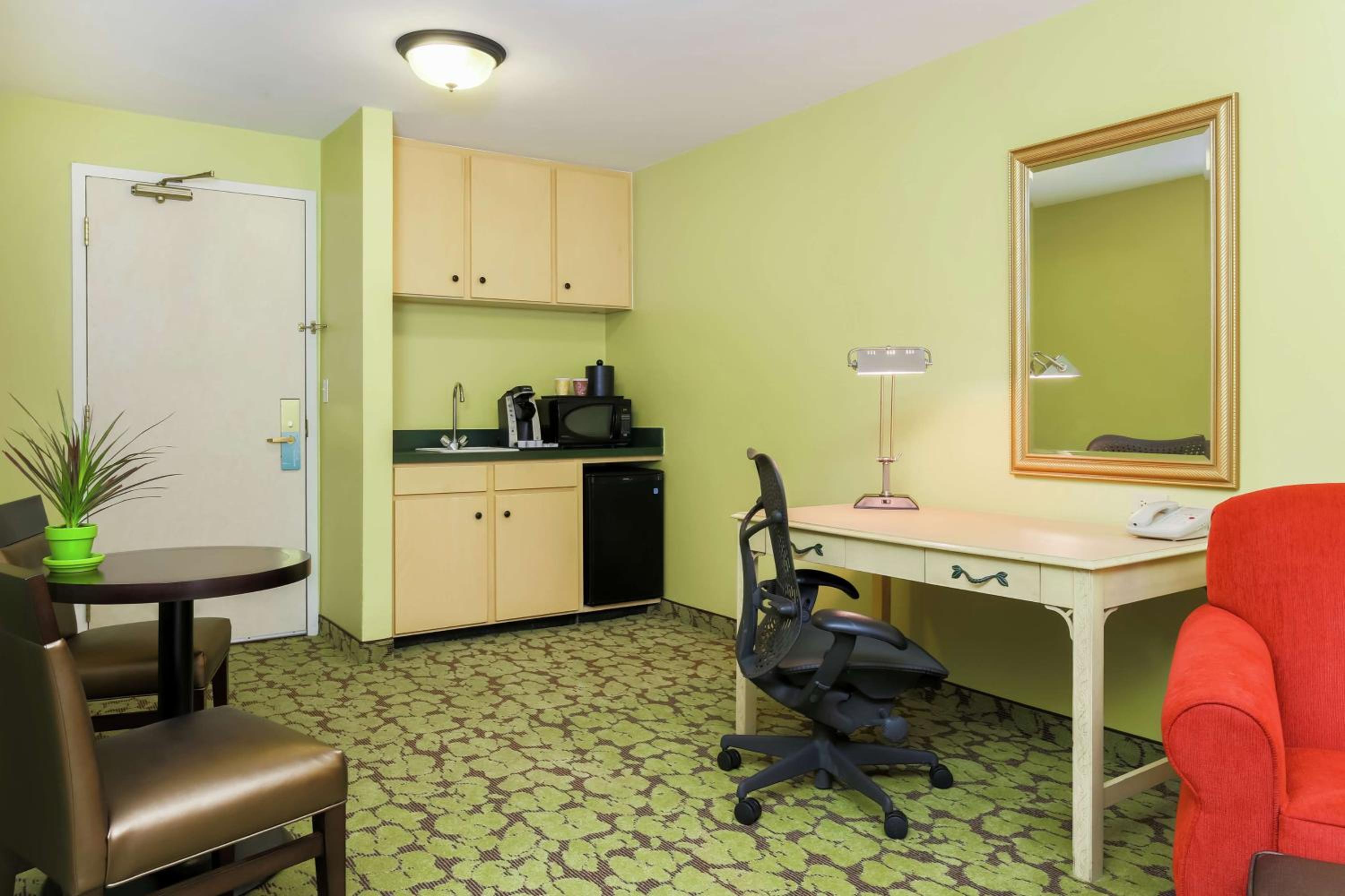 Executive King Room - Photo 2