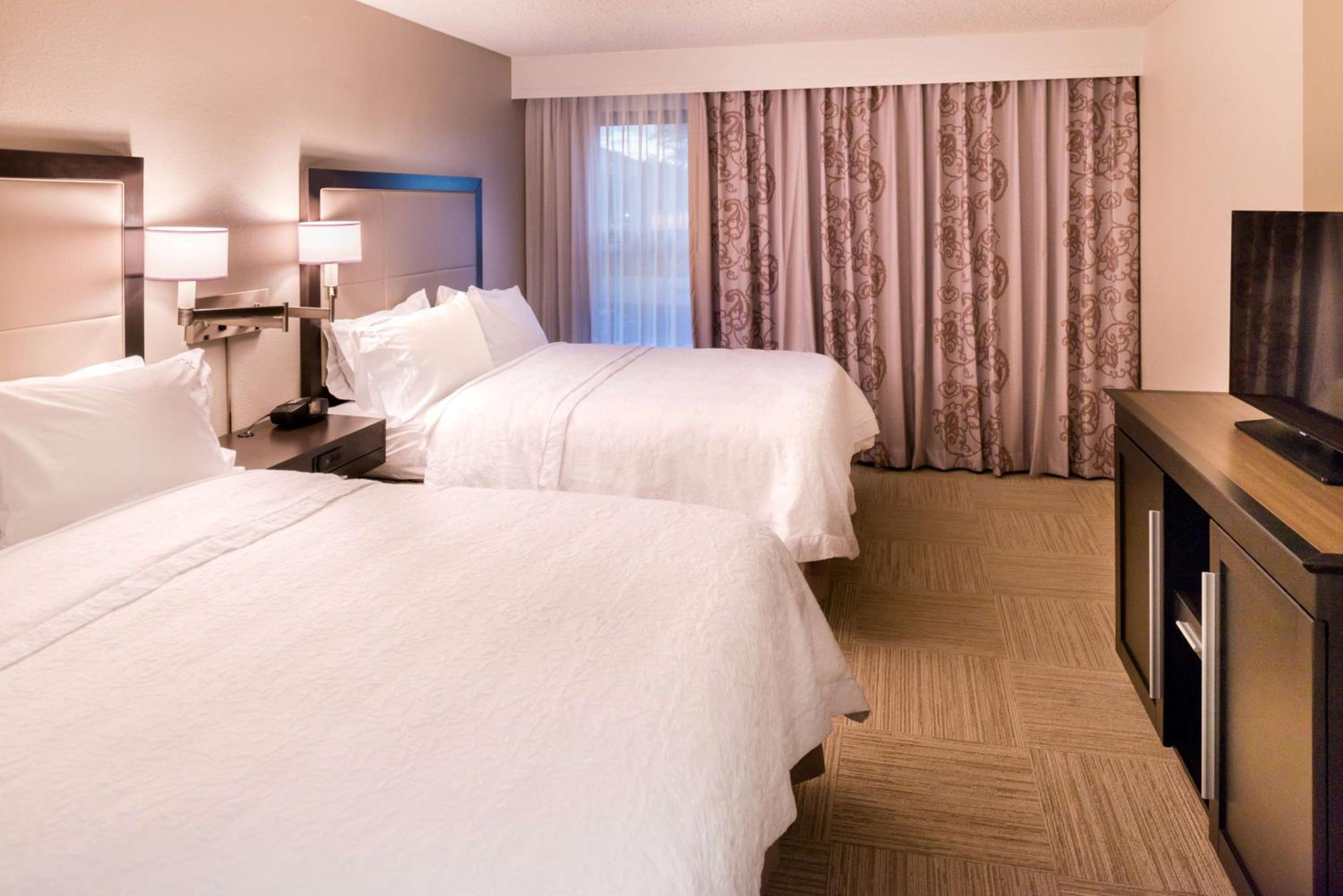 Room, 2 Queen Beds, Non Smoking