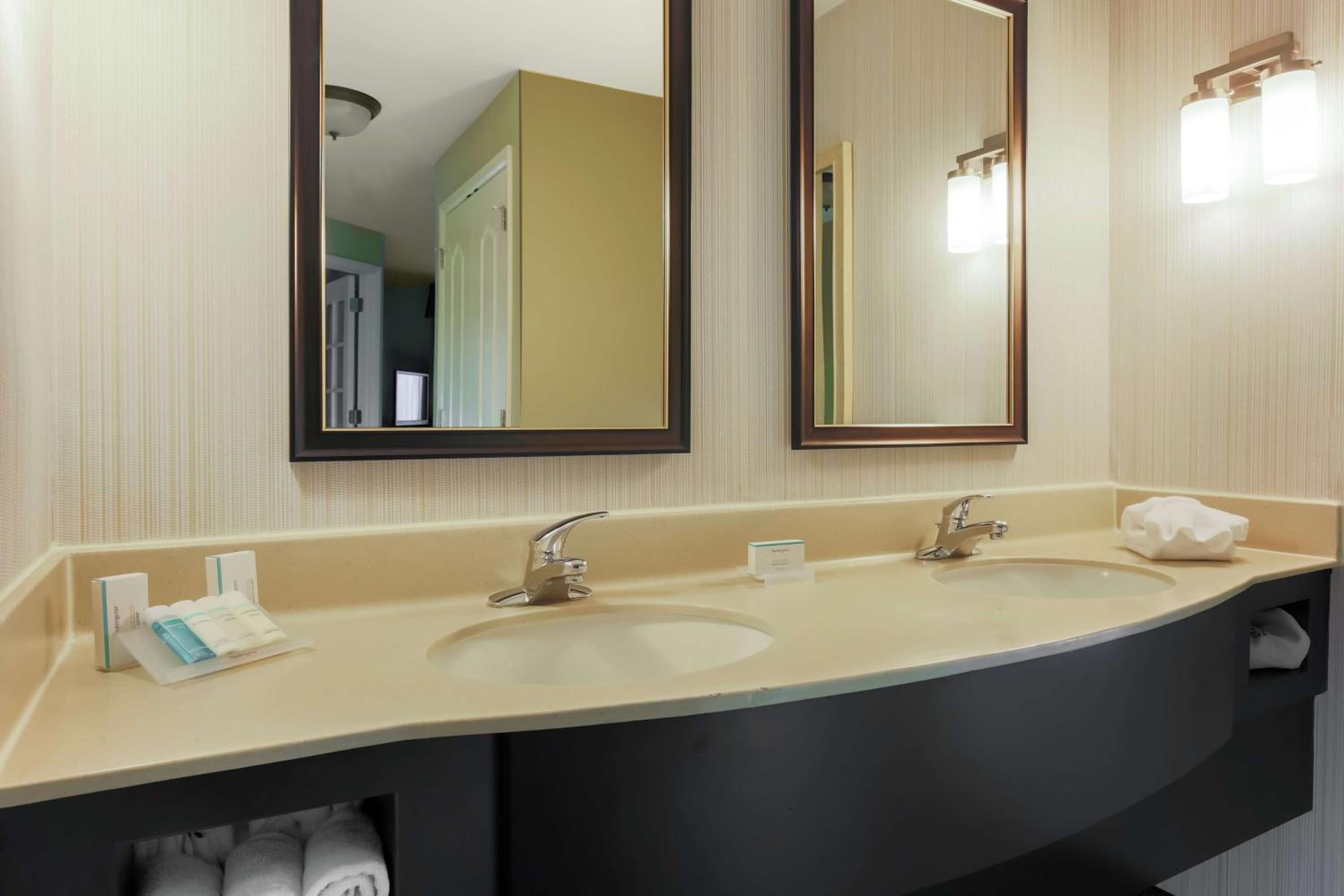 Executive King Room - Photo 4