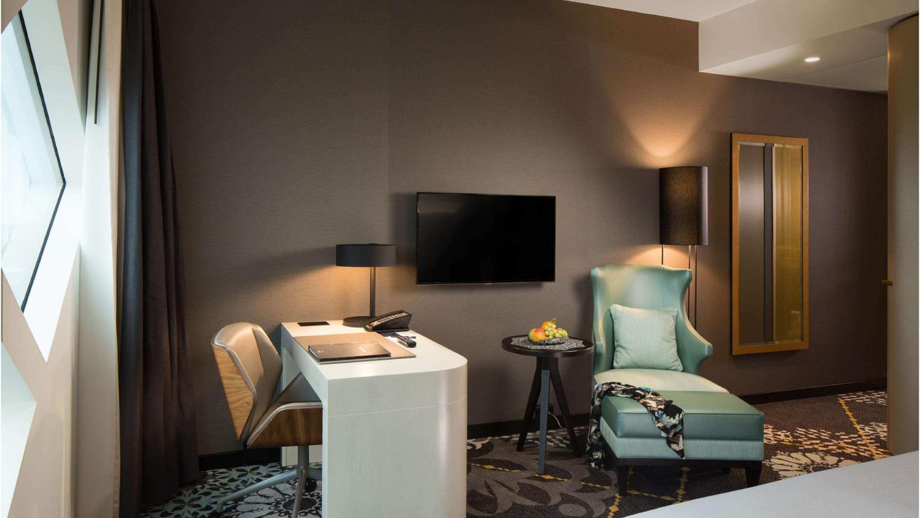 Executive King Room - Lounge Access - Photo 2