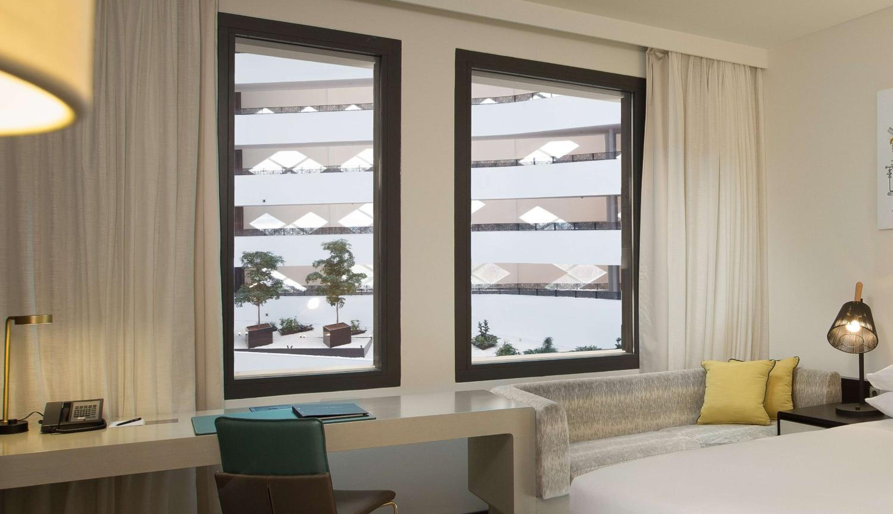 King Guest Room with Atrium View - Photo 3