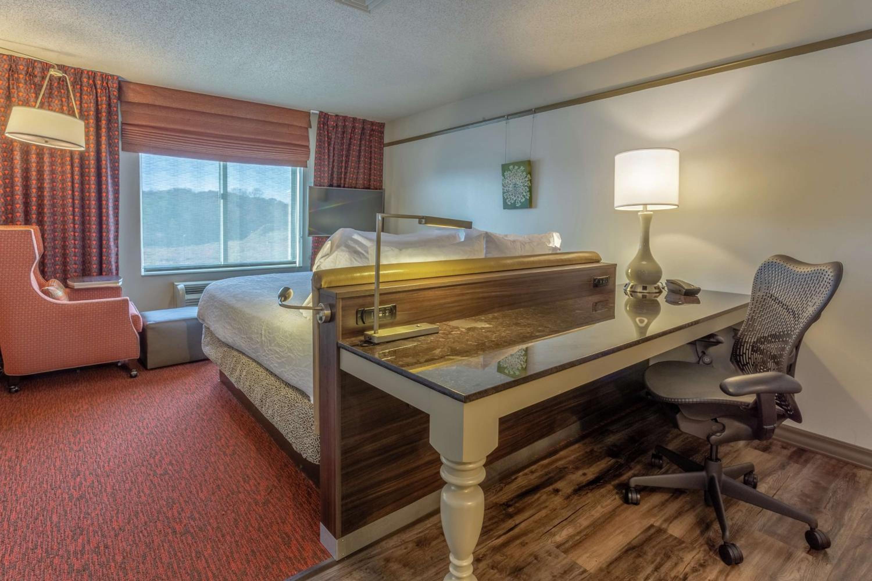 Premium King Room - Photo 1