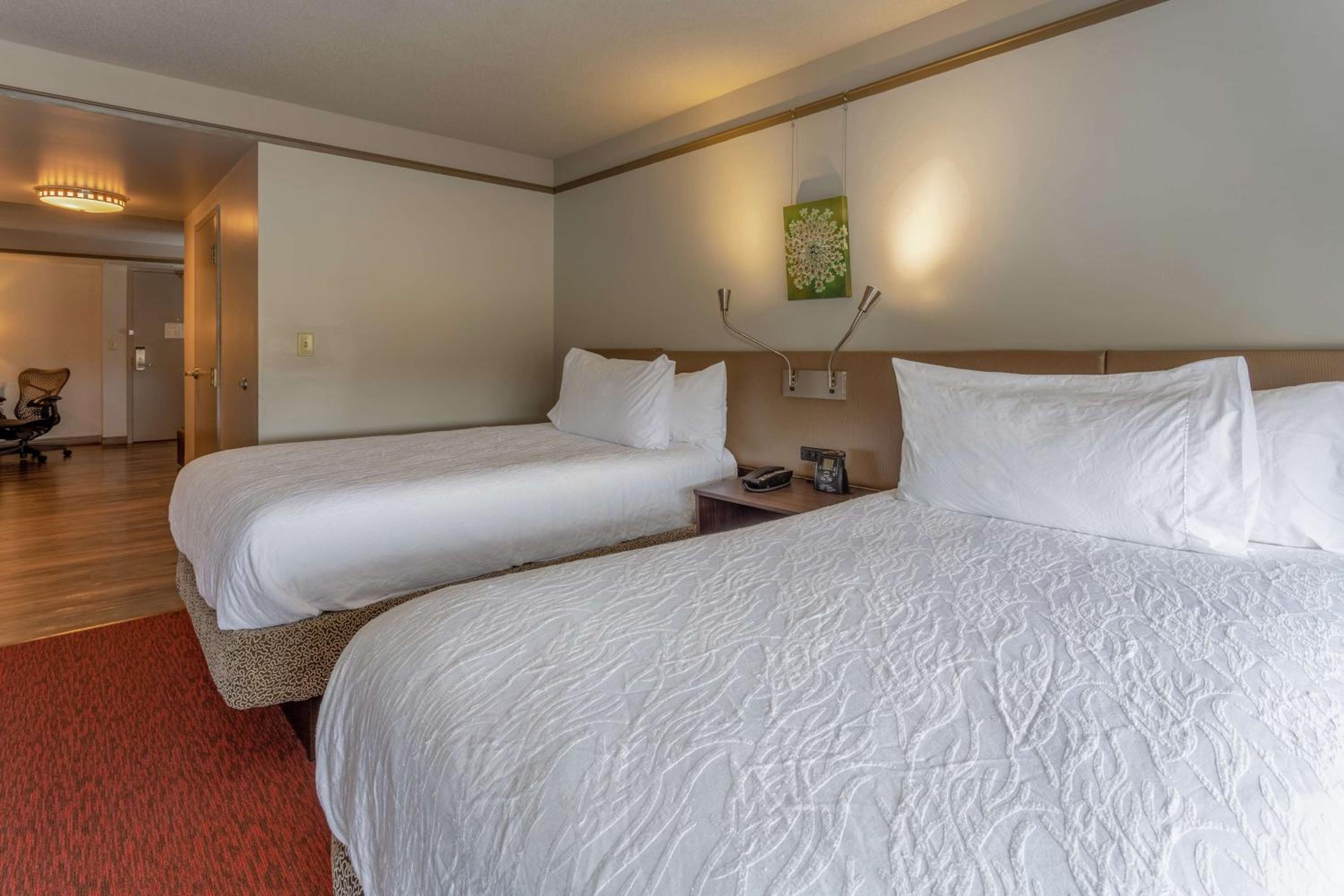 One-Bedroom Suite with Two Double Beds