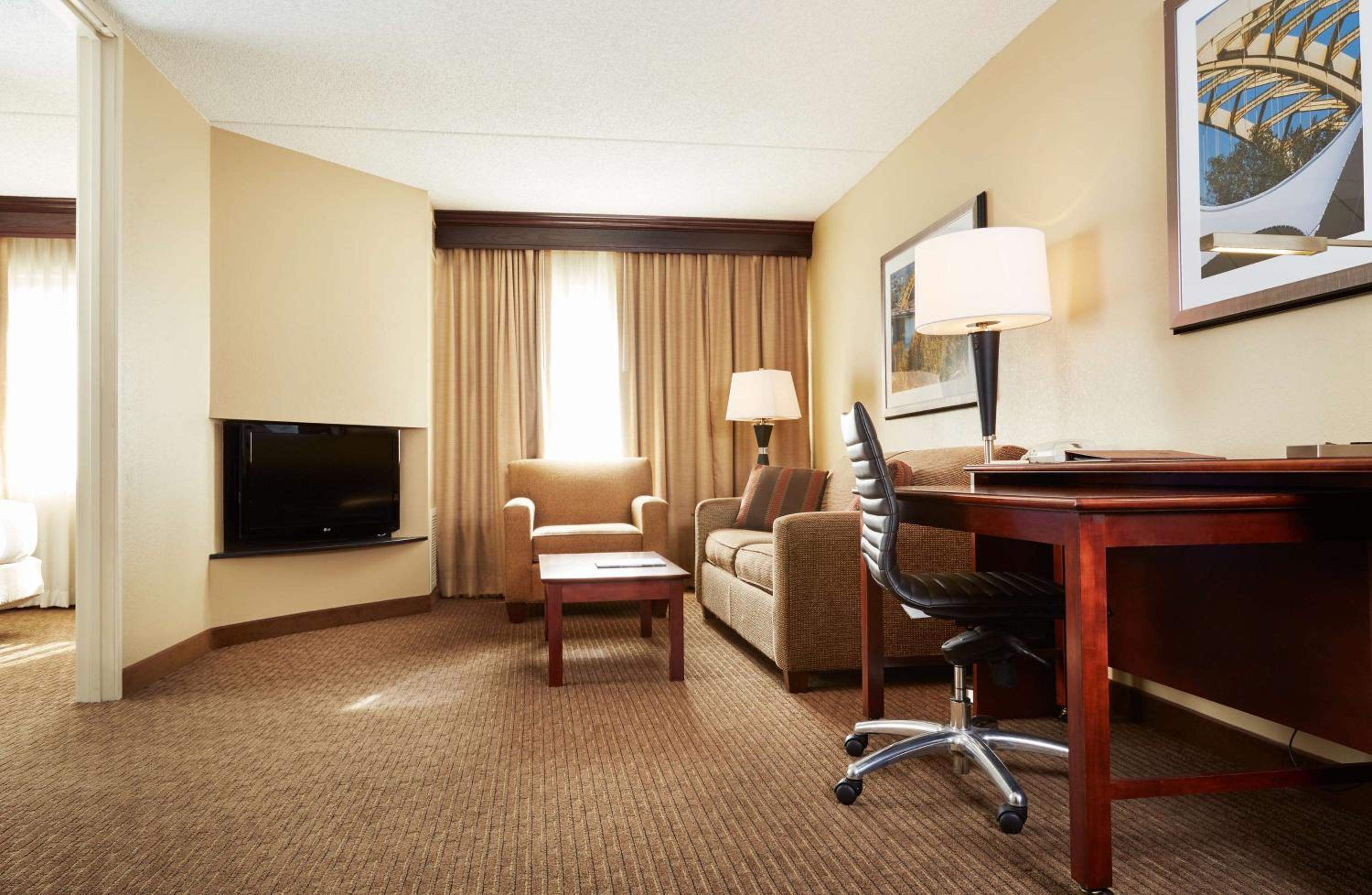 Two-Room King Suite with Sofa Bed - Non-Smoking - Photo 1