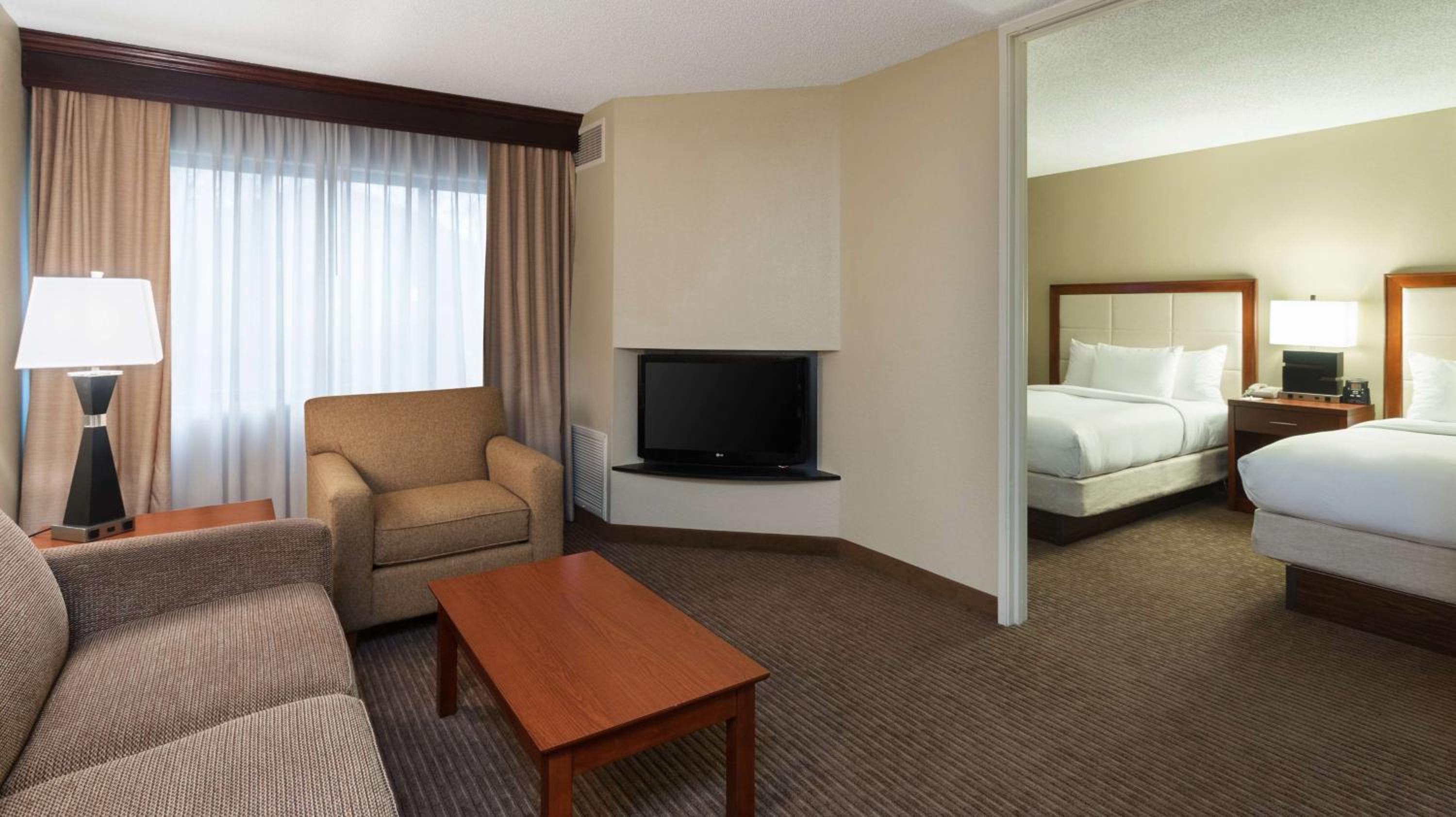 Standard Suite with Two Double Beds and Sofa Bed - Photo 1