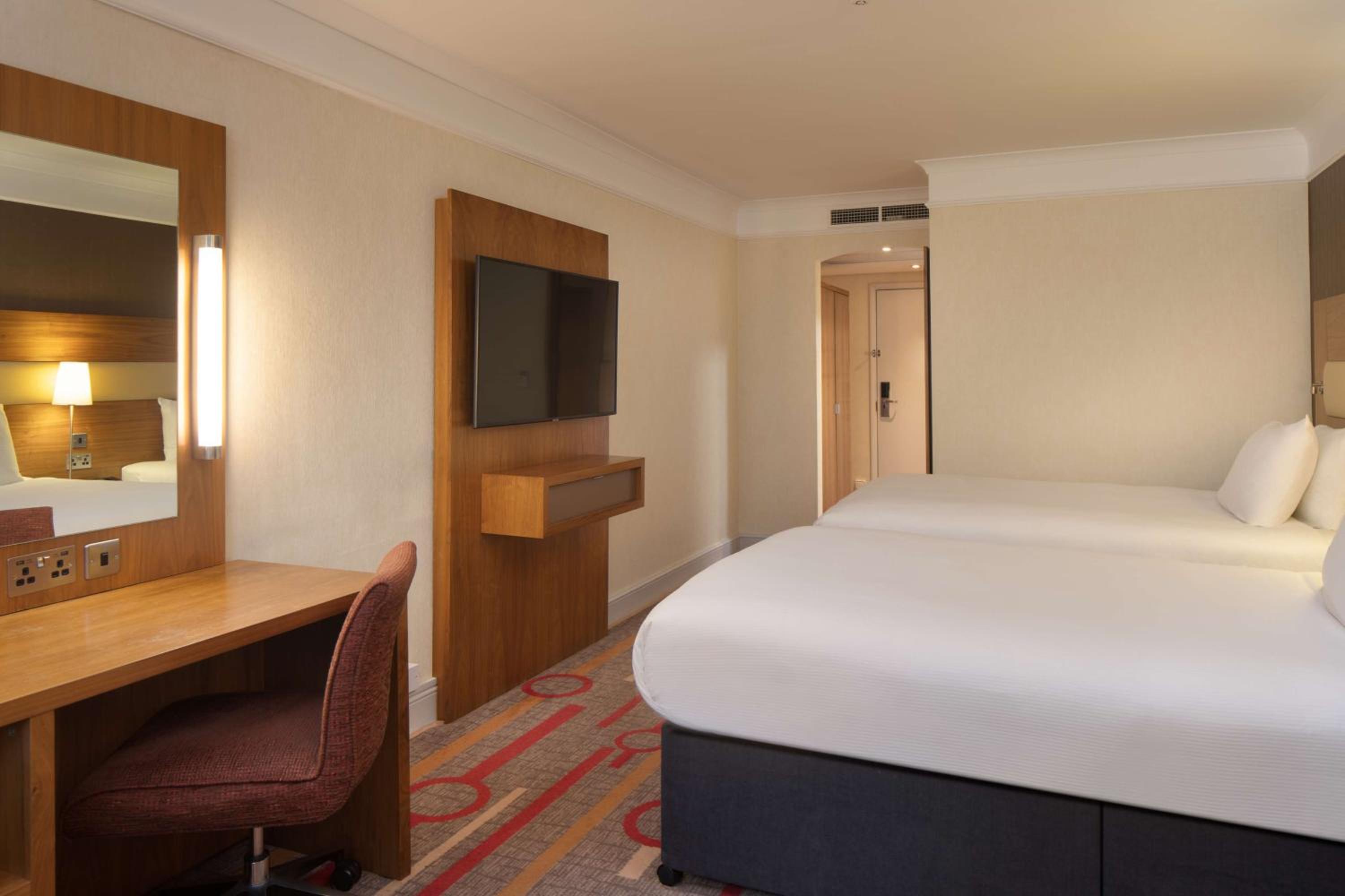 Twin Room - Photo 4