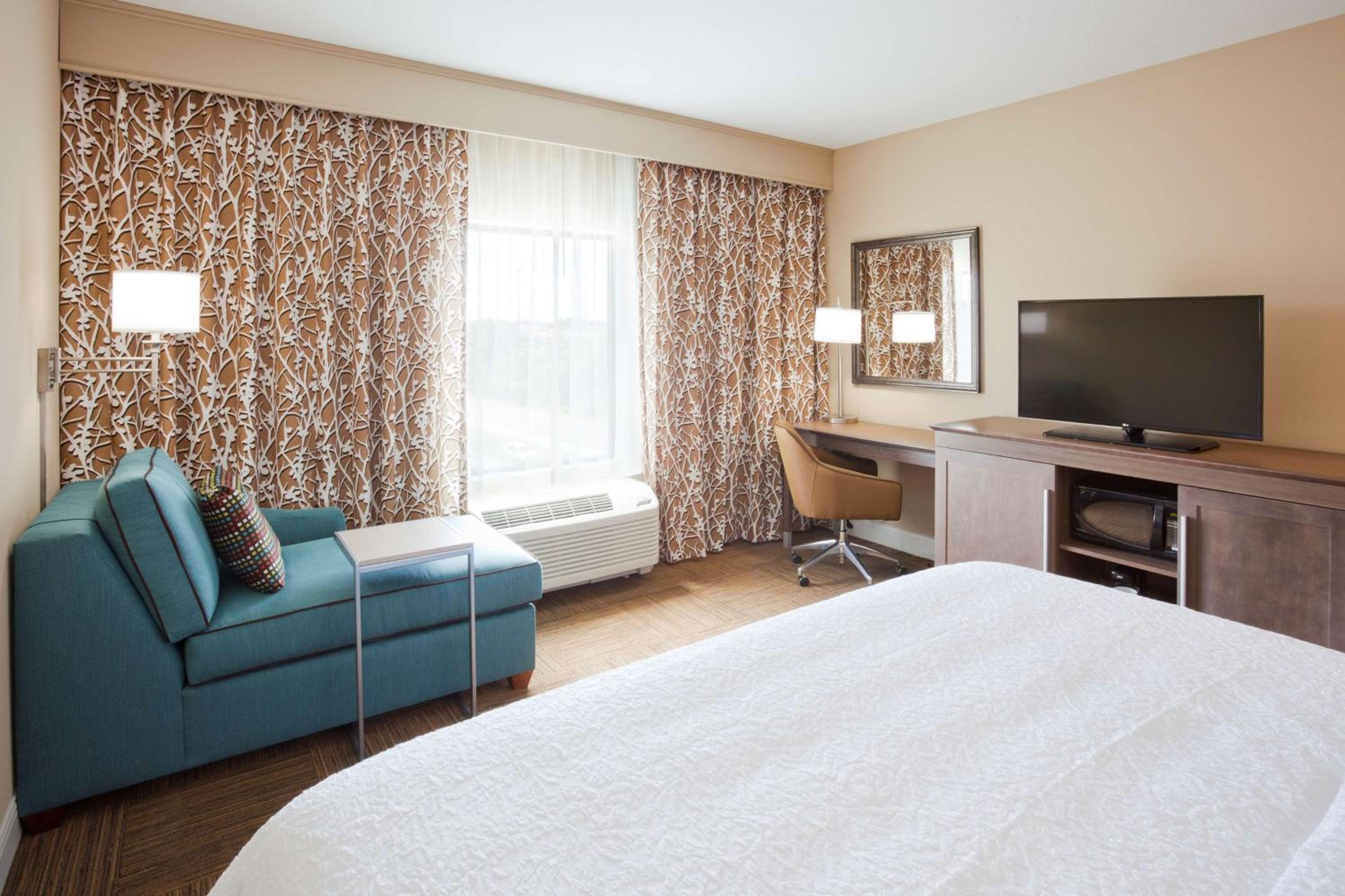 King Room - Non-Smoking photo 1